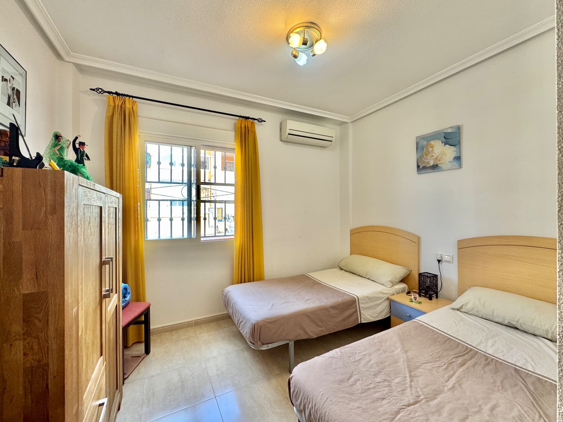2 bed Middle Floor Apartment in Orihuela Costa - 4