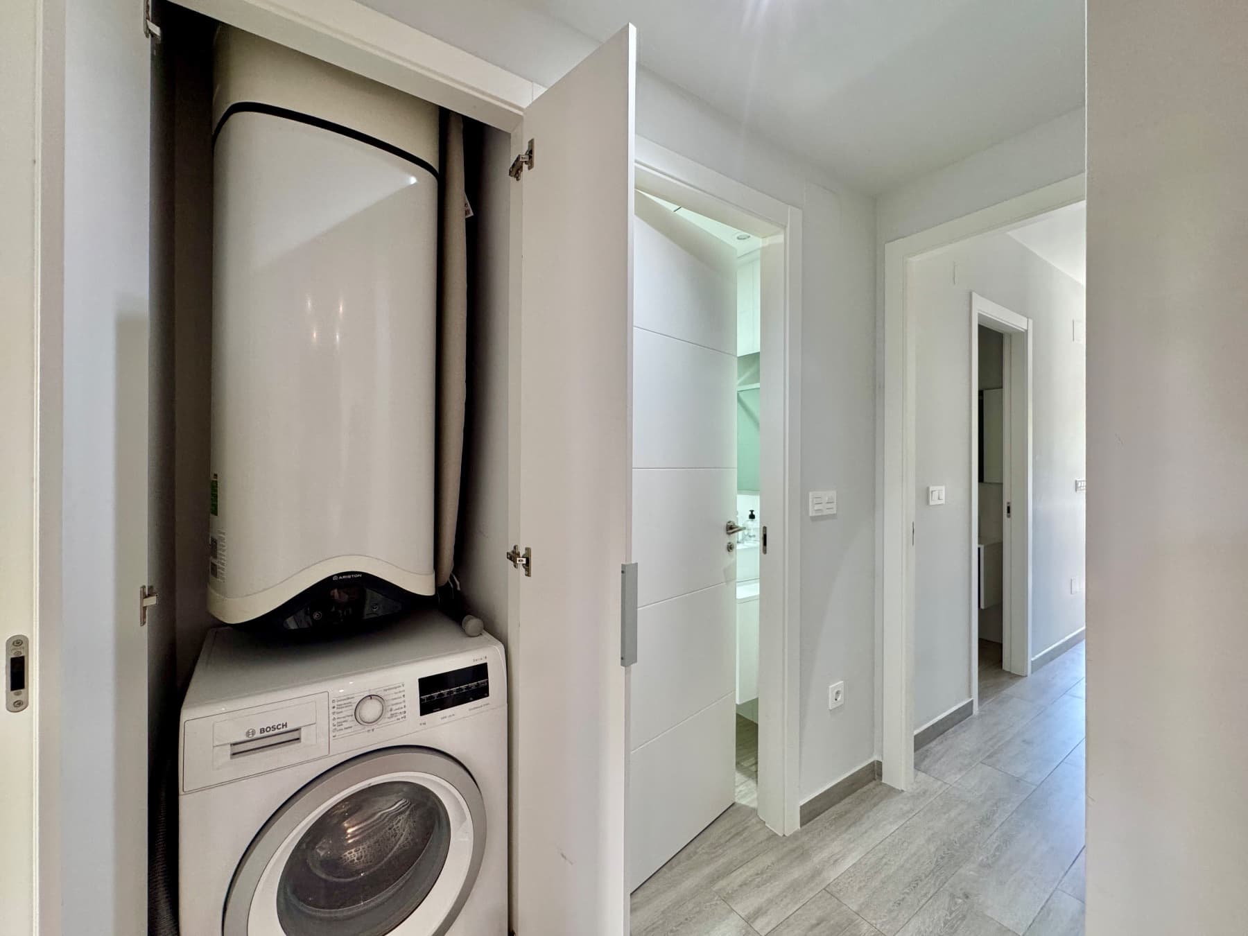 2 bed Middle Floor Apartment in Villamartin - 16