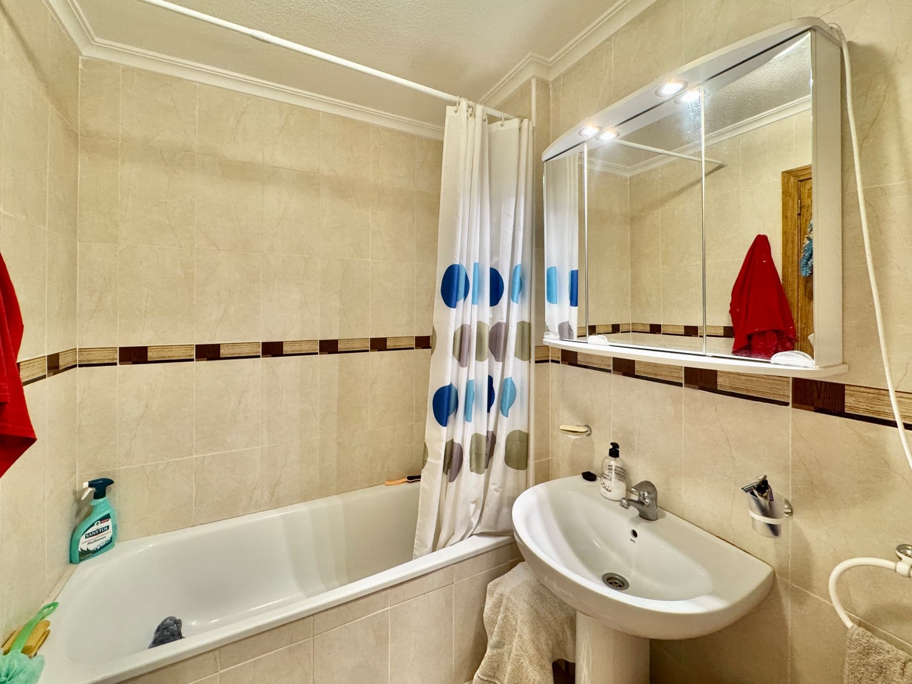 2 bed Middle Floor Apartment in Orihuela Costa - 10
