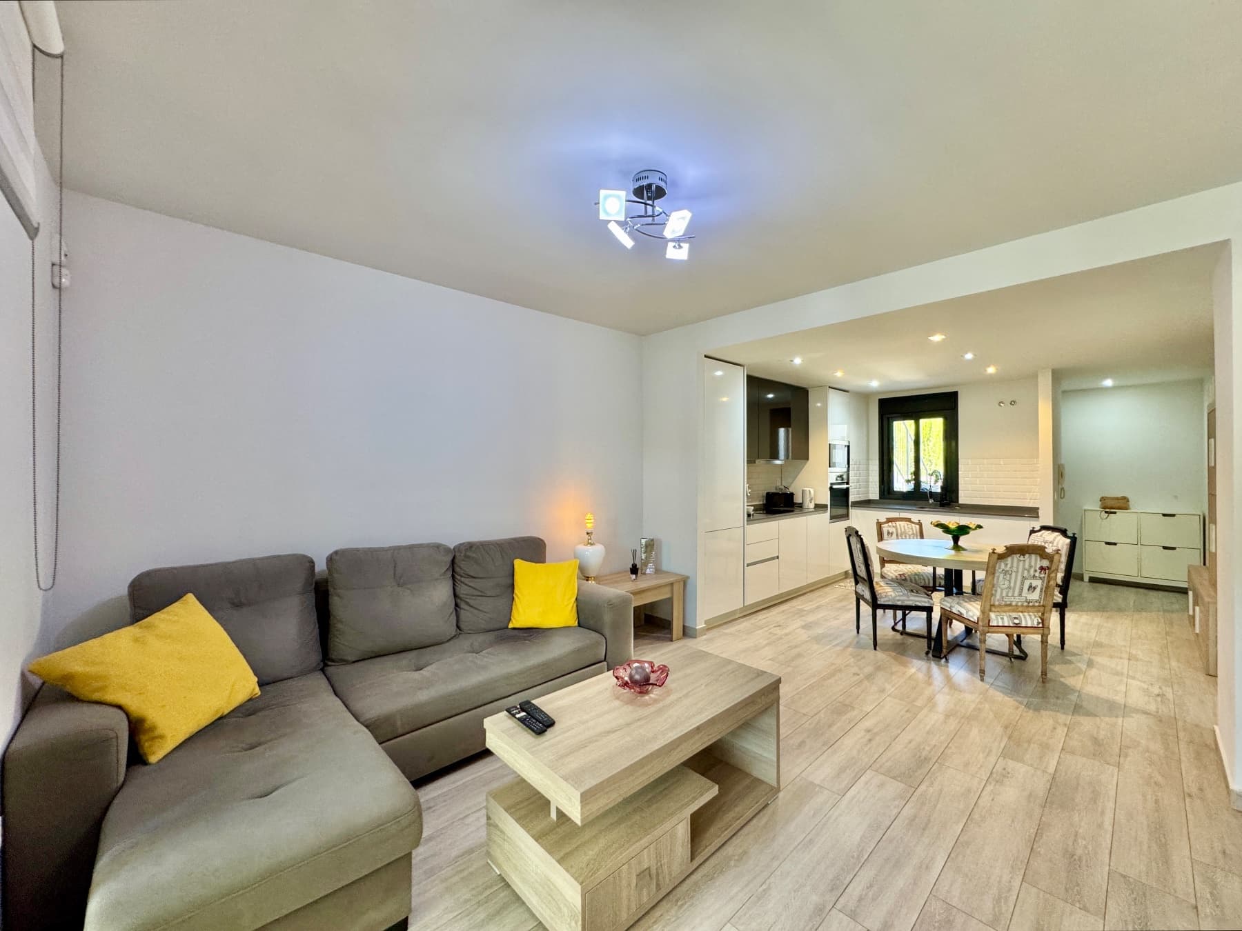 2 bed Middle Floor Apartment in Villamartin - 22