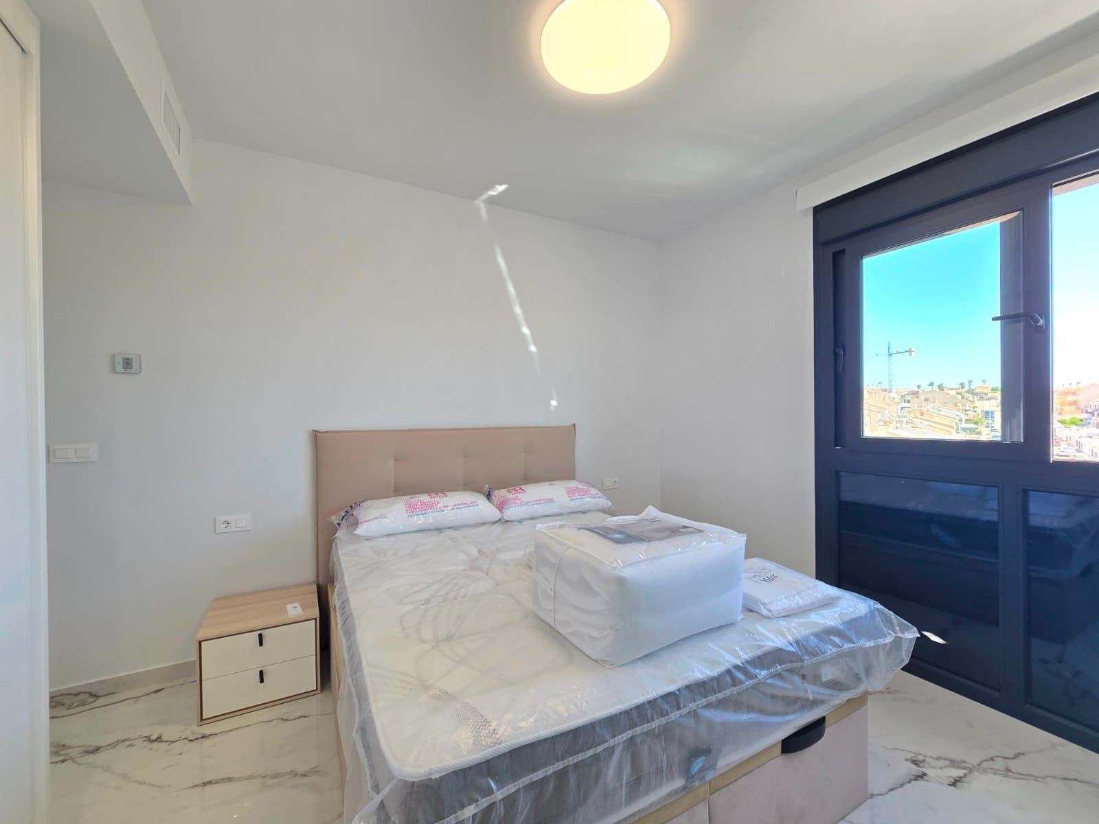 2 bed Middle Floor Apartment in Orihuela Costa - 24