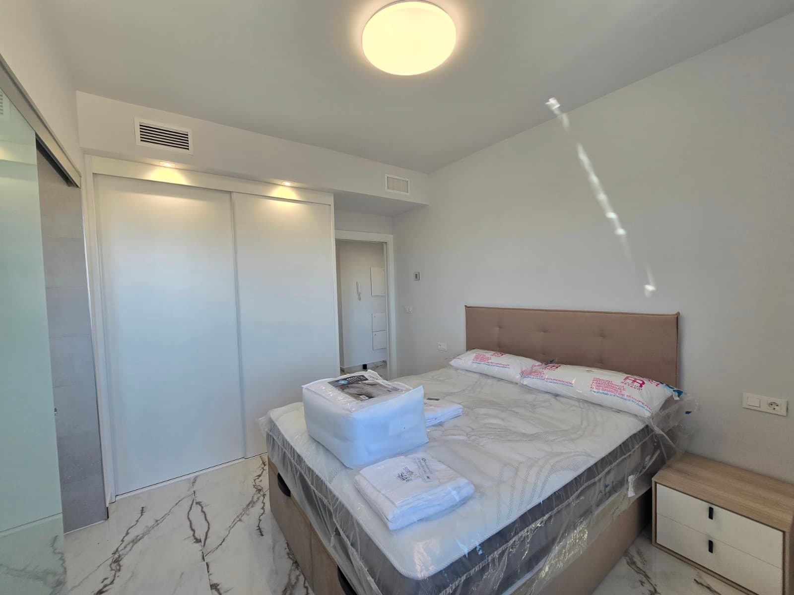 2 bed Middle Floor Apartment in Orihuela Costa - 25
