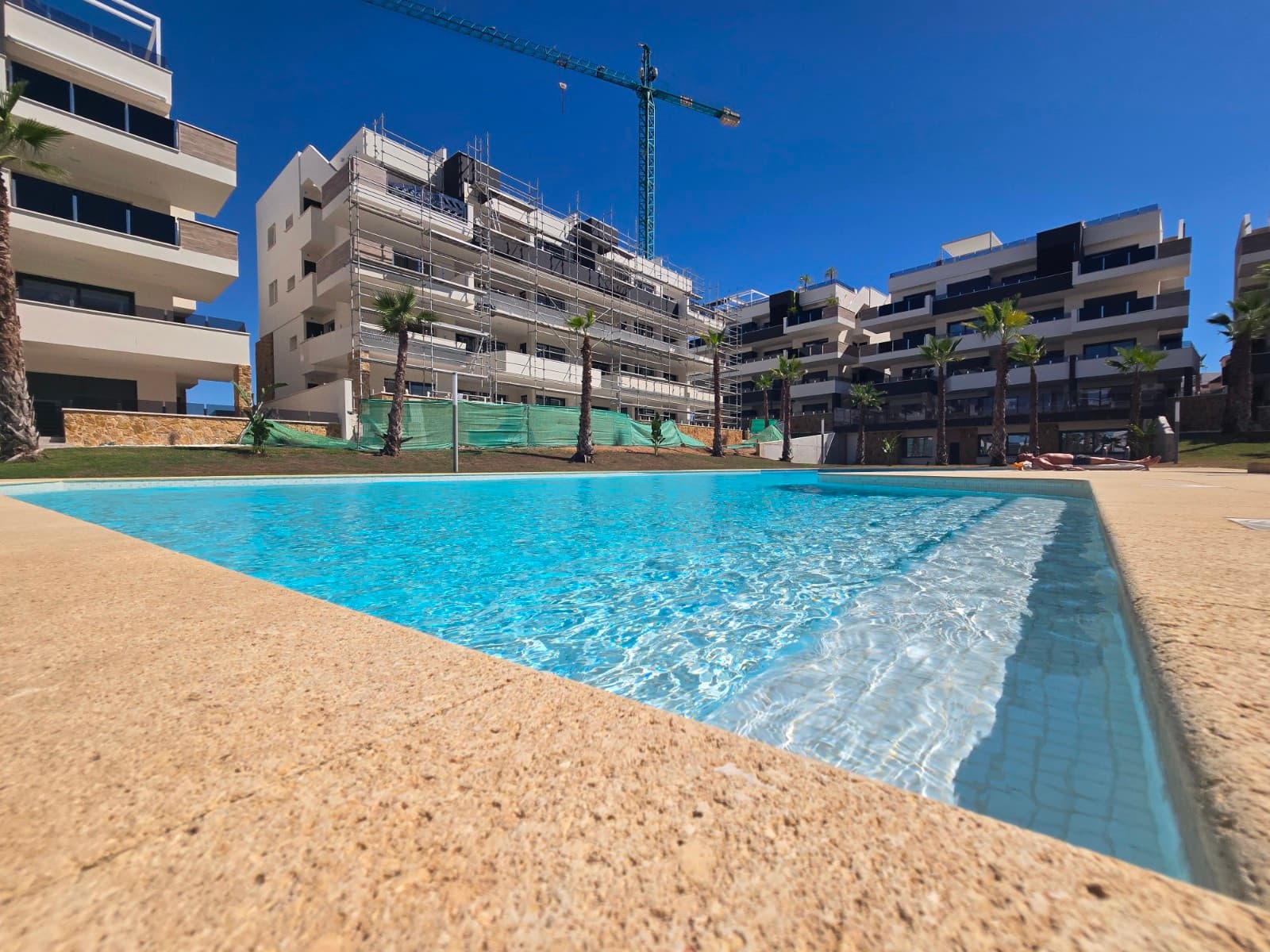 2 bed Middle Floor Apartment in Orihuela Costa - 3