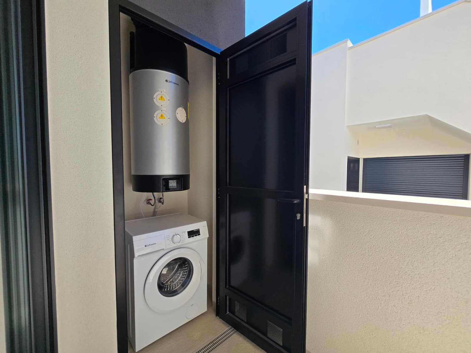 2 bed Middle Floor Apartment in Orihuela Costa - 29