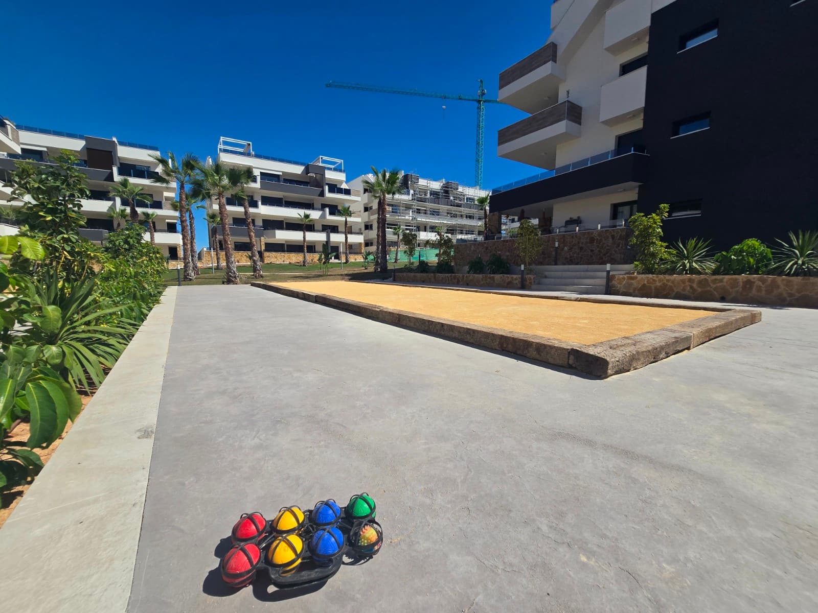 2 bed Middle Floor Apartment in Orihuela Costa - 8