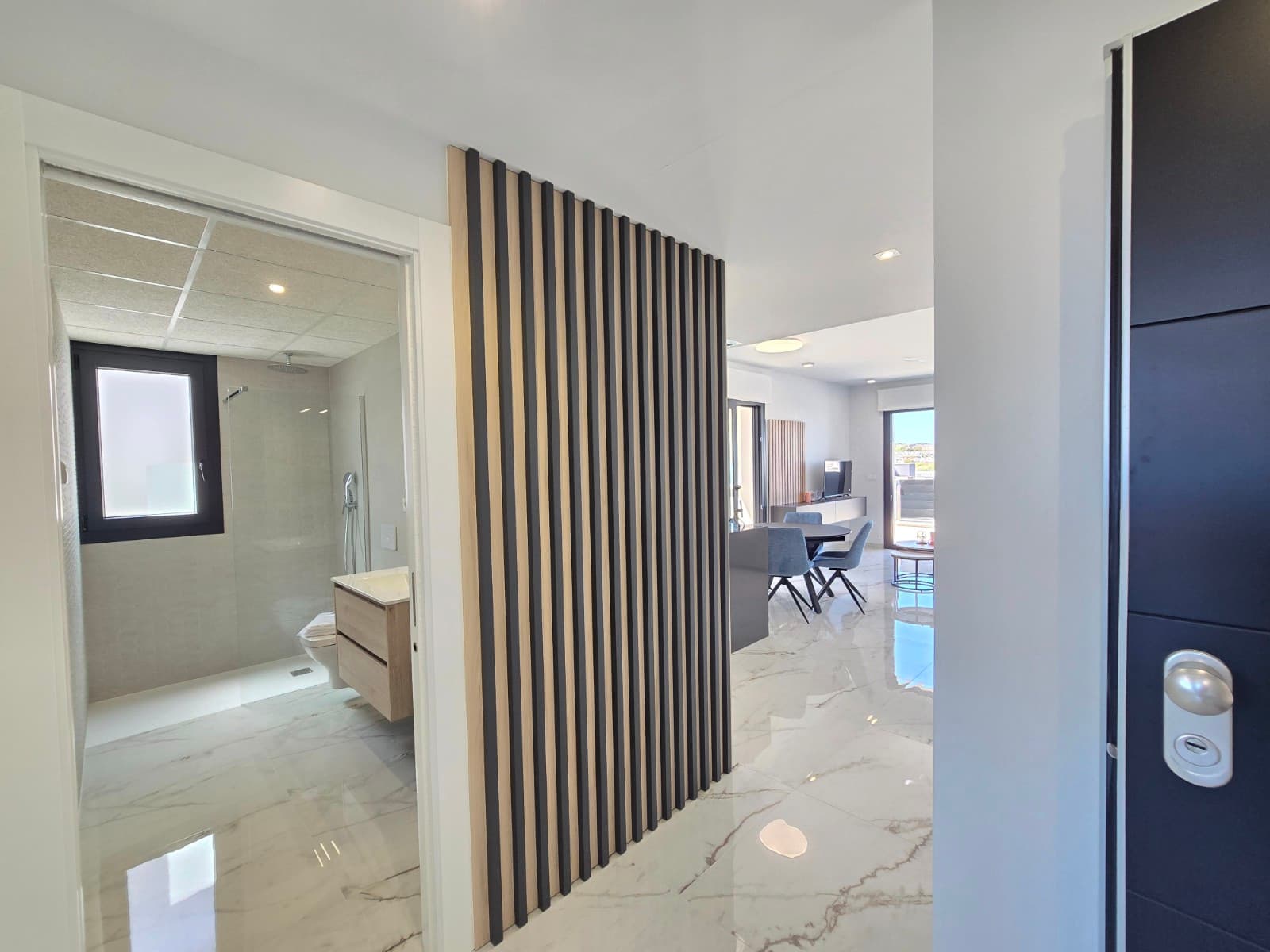 2 bed Middle Floor Apartment in Orihuela Costa - 11