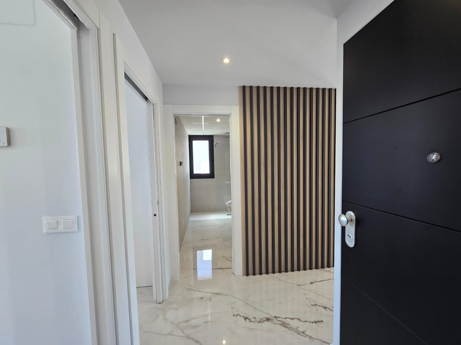 2 bed Middle Floor Apartment in Orihuela Costa - 10