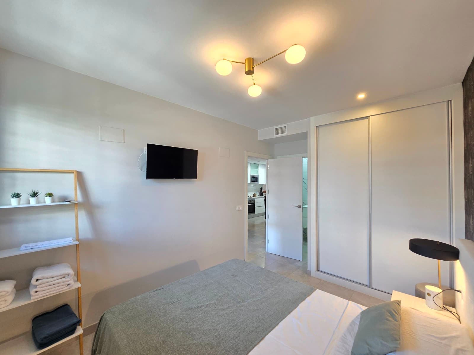 2 bed Middle Floor Apartment in Orihuela Costa - 15