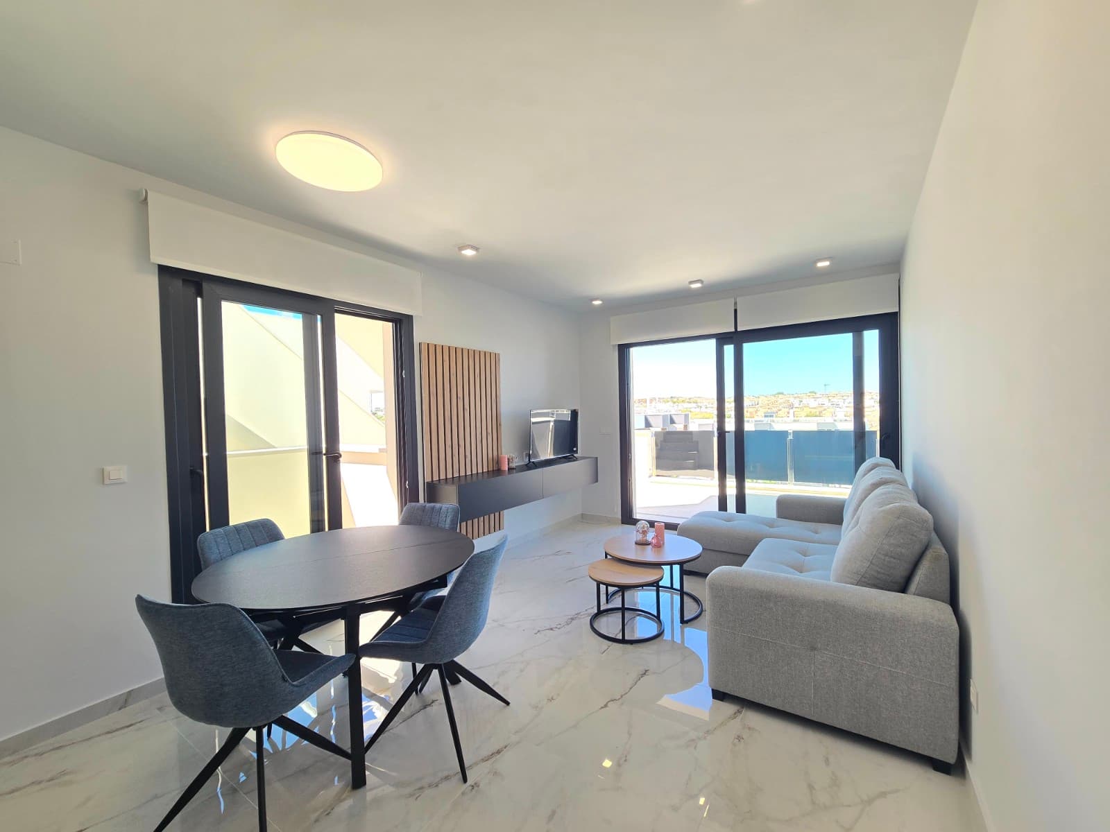 Tussenverdieping Appartement met 2 slaapkamers in Orihuela Costa - 7