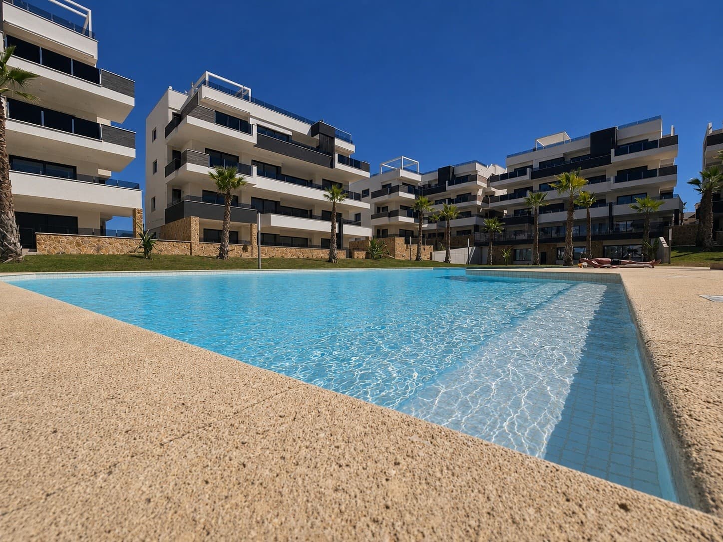 Tussenverdieping Appartement met 2 slaapkamers in Orihuela Costa - 1