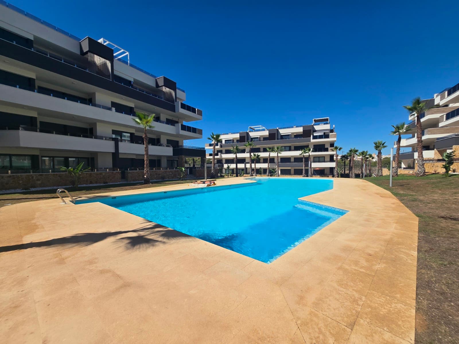 Tussenverdieping Appartement met 2 slaapkamers in Orihuela Costa - 4