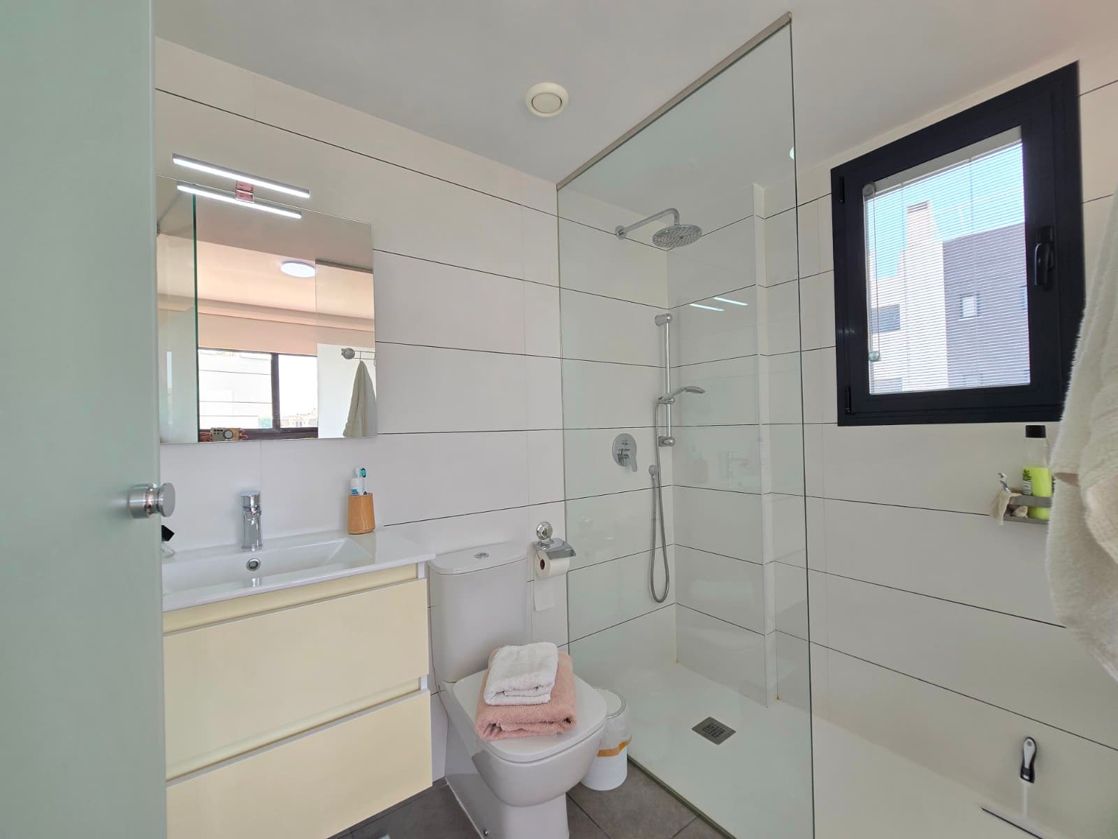 Apartamento Planta Media de 2 dormitorios en Orihuela Costa - 10