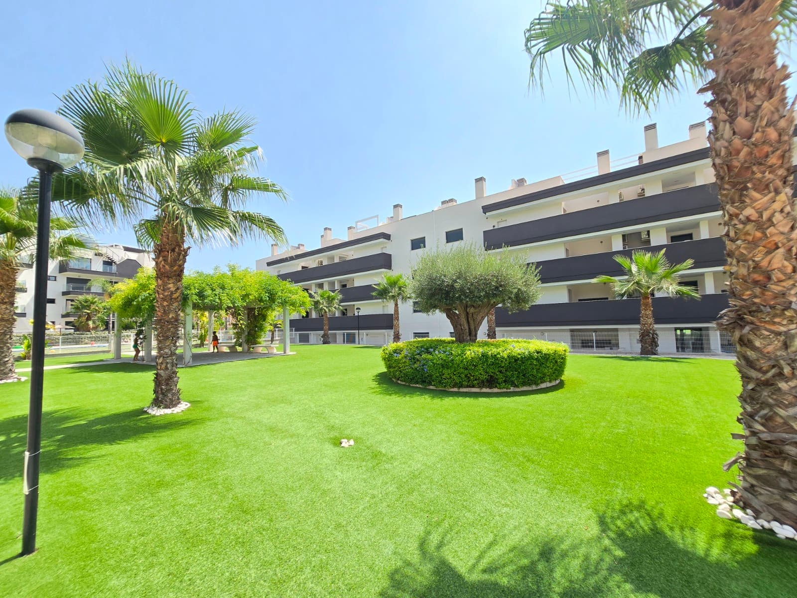 Apartamento Planta Media de 2 dormitorios en Orihuela Costa - 19