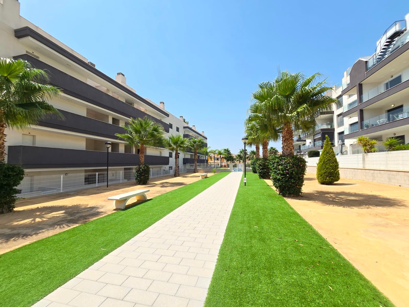 Apartamento Planta Media de 2 dormitorios en Orihuela Costa - 17