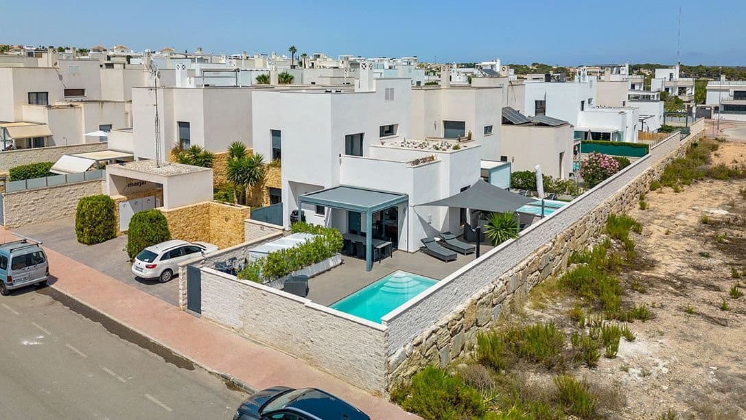 Vrijstaande Villa met 3 slaapkamers in Ciudad Quesada - 1
