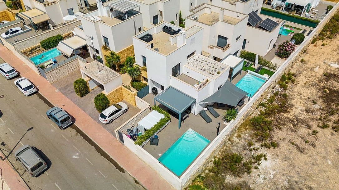 Vrijstaande Villa met 3 slaapkamers in Ciudad Quesada - 38