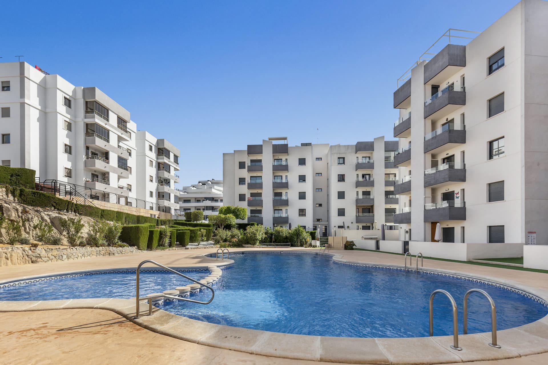Apartamento Planta Media de 2 dormitorios en San Miguel de Salinas - 4