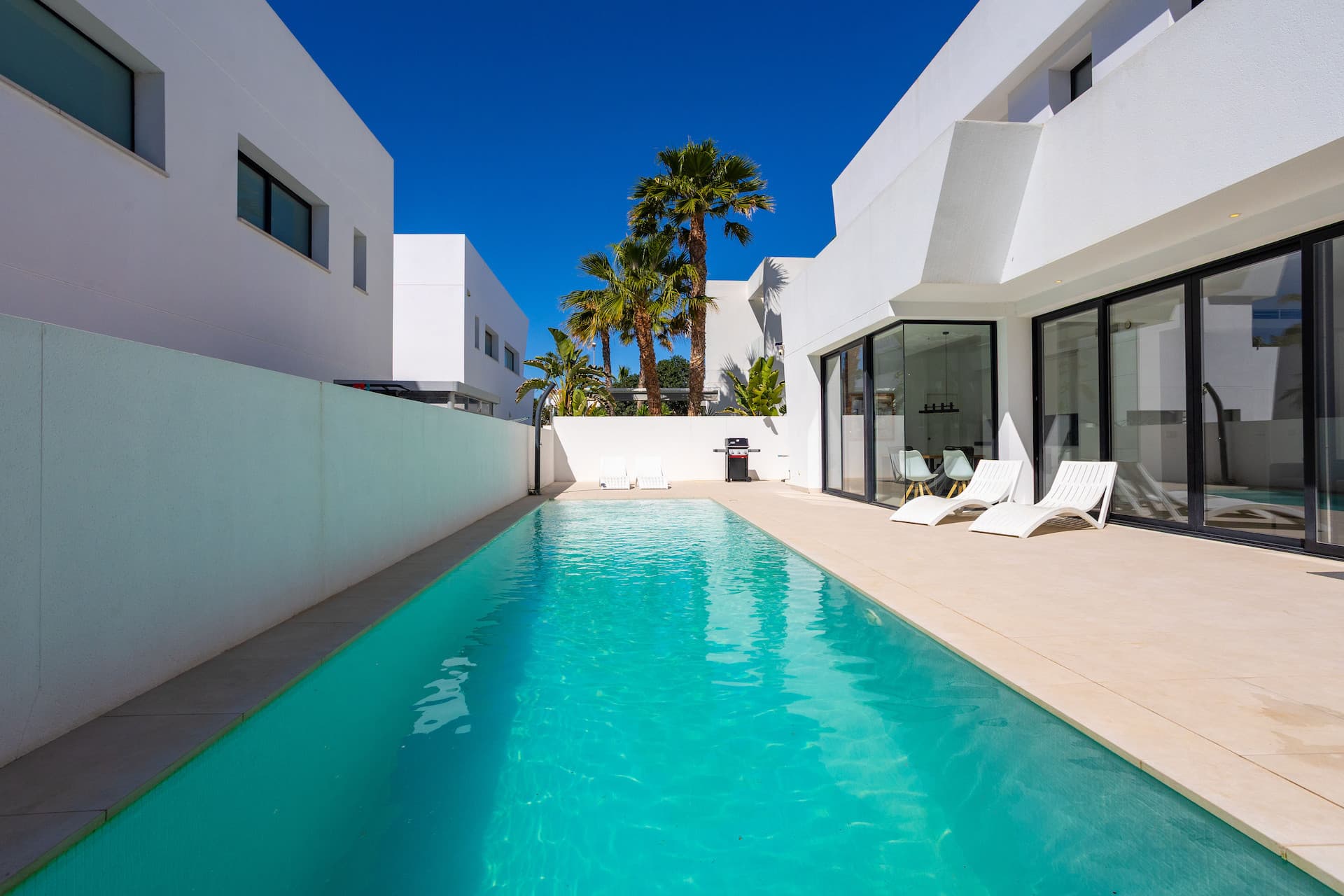 Vrijstaande Villa met 4 slaapkamers in Ciudad Quesada - 9