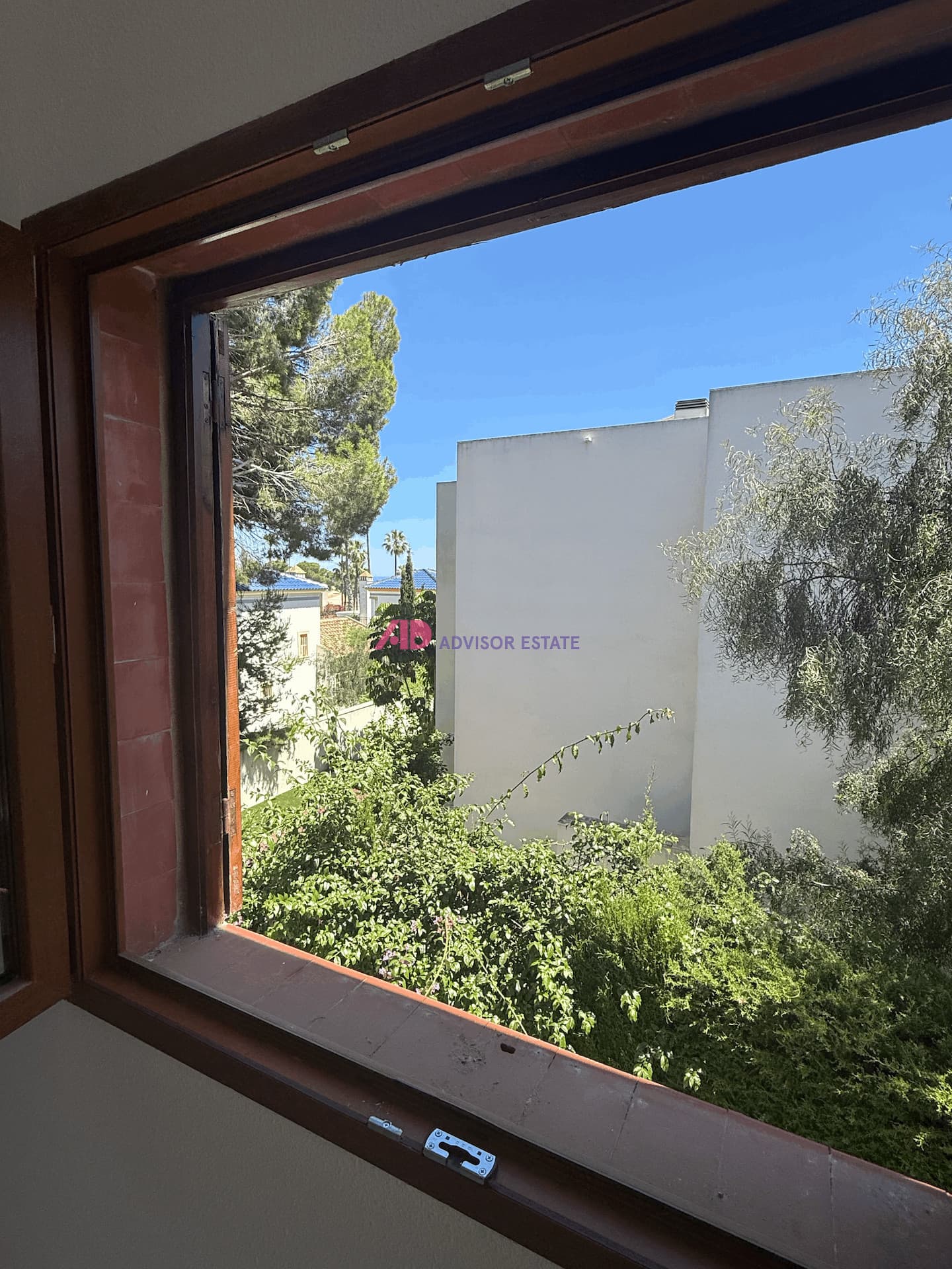 2 bed Middle Floor Apartment in Orihuela Costa - 11