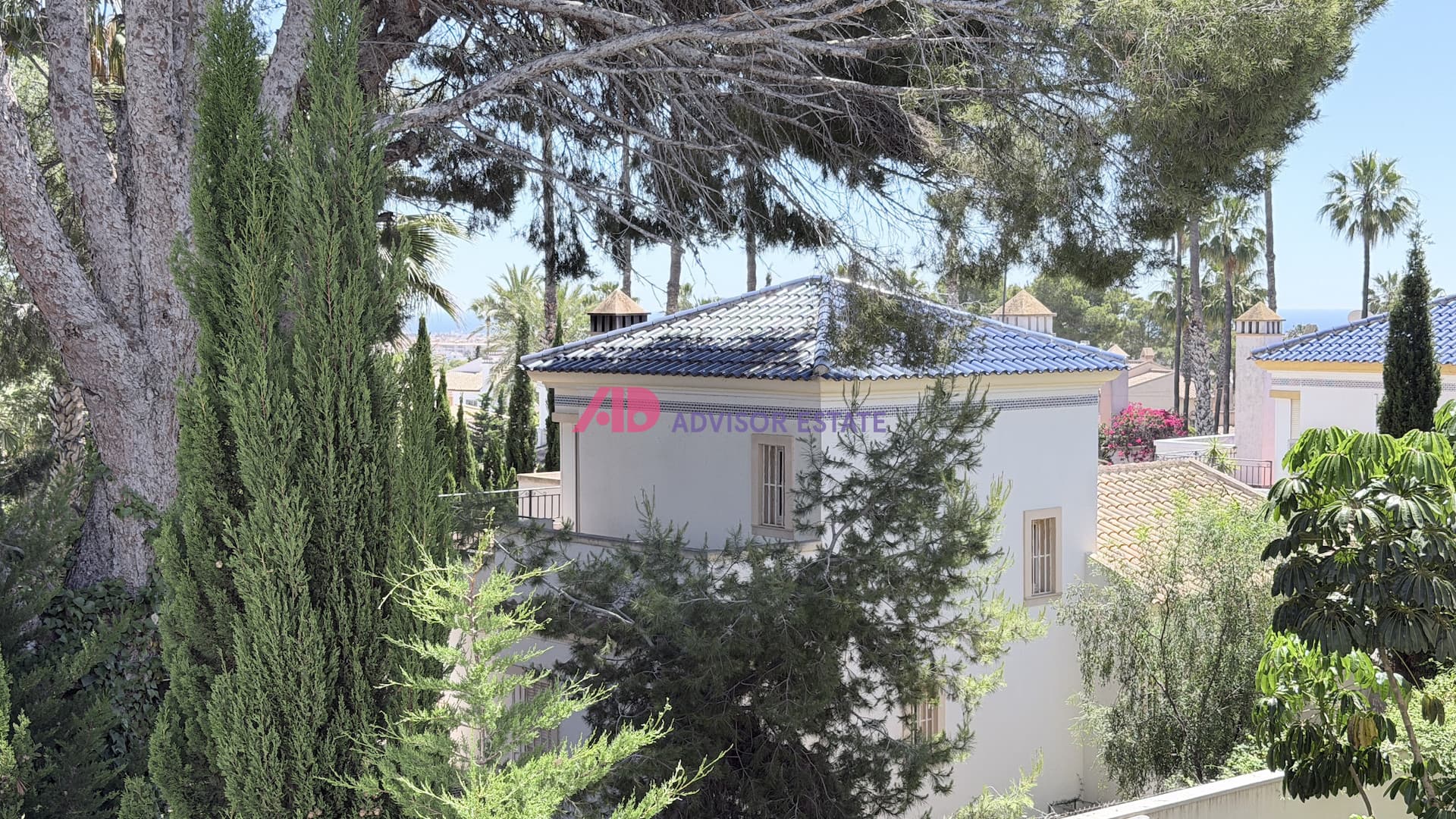 2 bed Middle Floor Apartment in Orihuela Costa - 21
