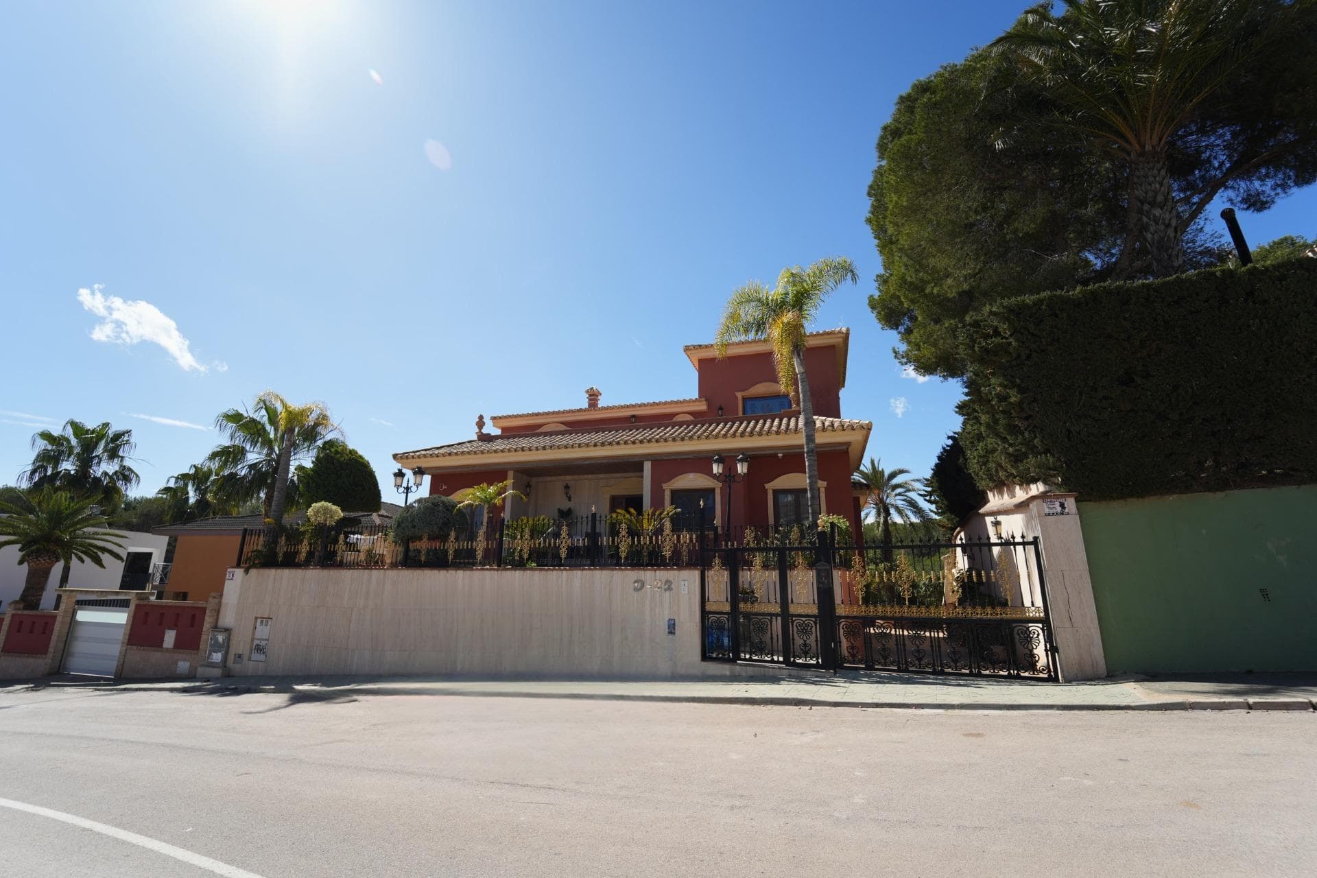 Villa - Chalet de 8 dormitorios en Orihuela Costa - 1