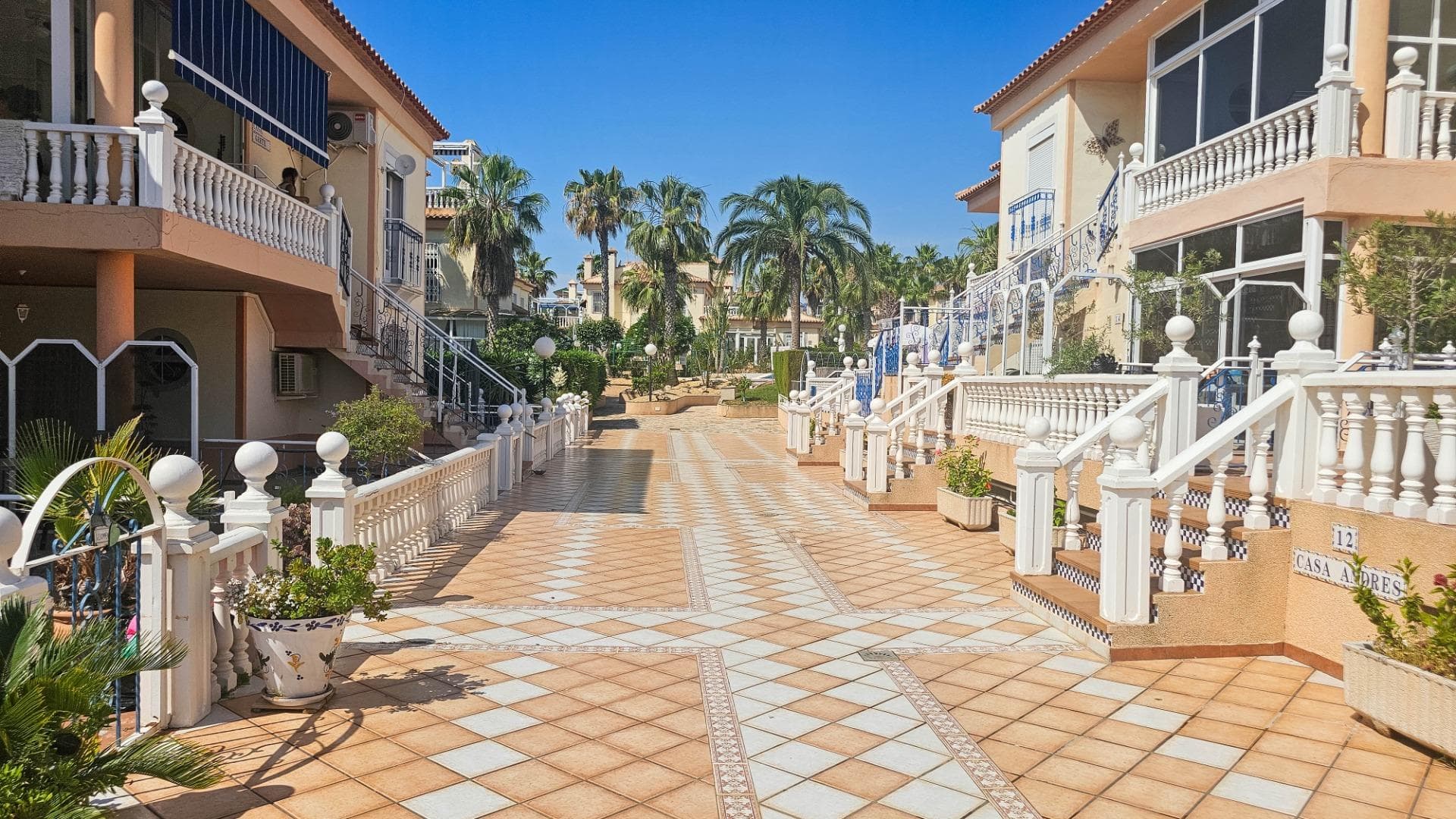 Bungalow met 2 slaapkamers in Orihuela Costa - 1