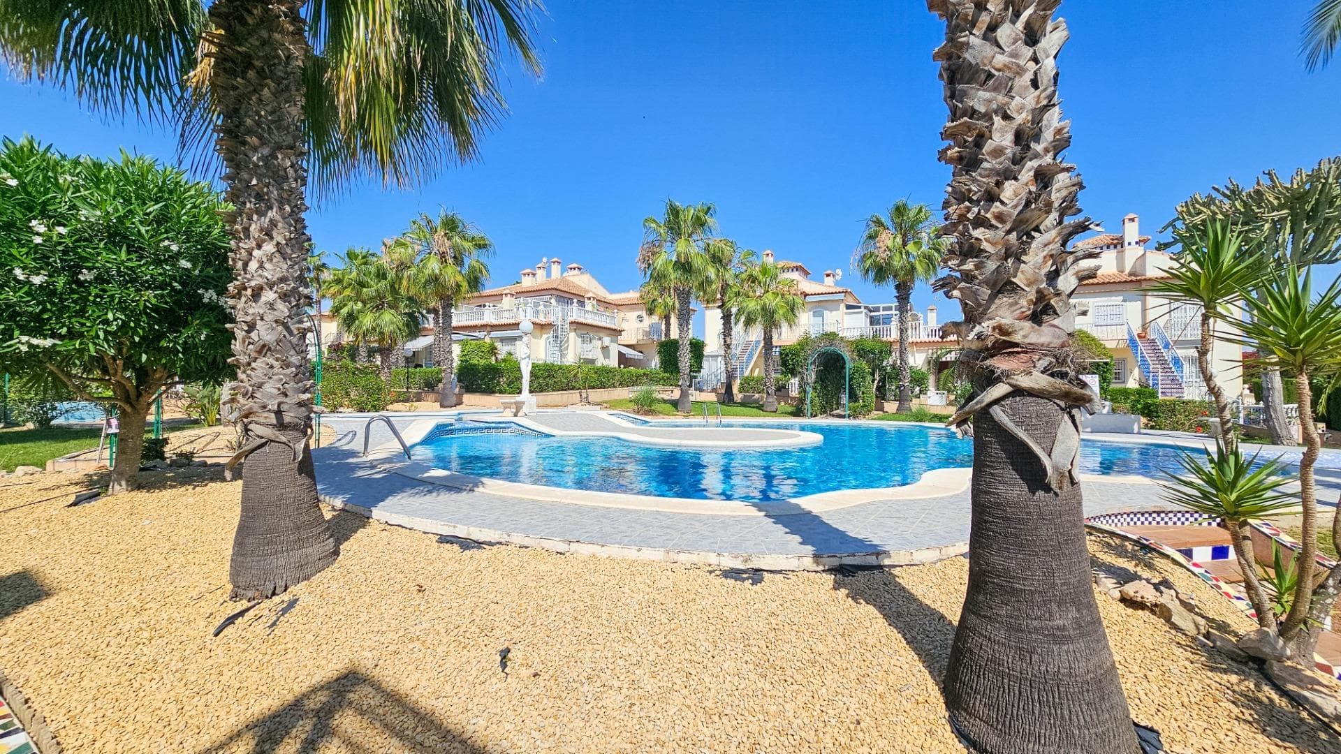 Bungalow met 2 slaapkamers in Orihuela Costa - 7