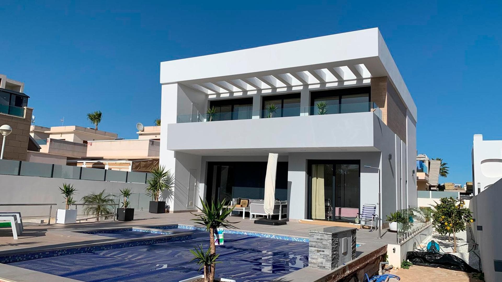 4 bed Detached Villa in Rojales - 1
