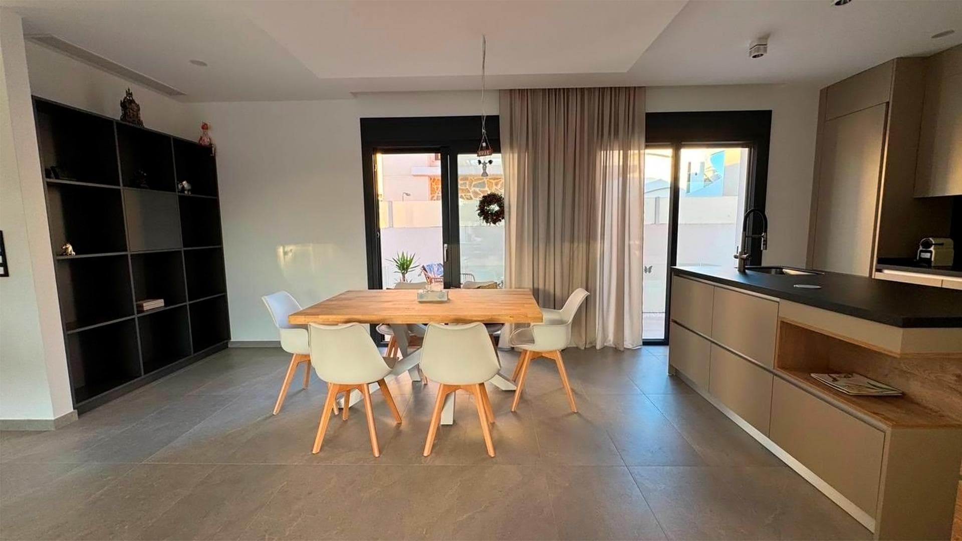 4 bed Detached Villa in Rojales - 20