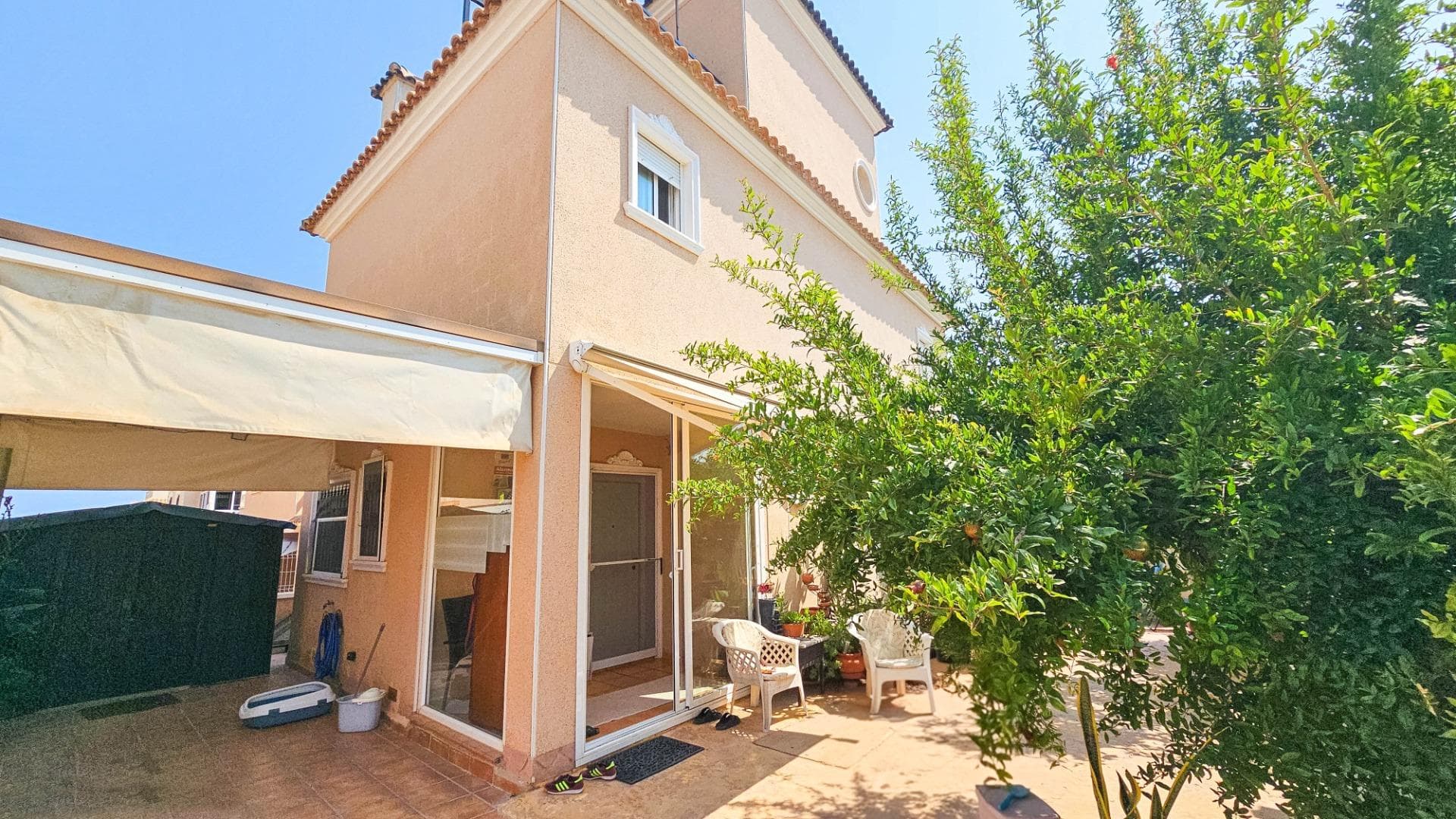 Villa - Chalet de 3 dormitorios en Orihuela Costa - 1