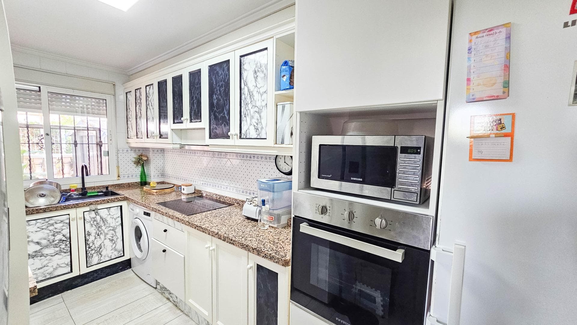Villa - Chalet de 3 dormitorios en Orihuela Costa - 12