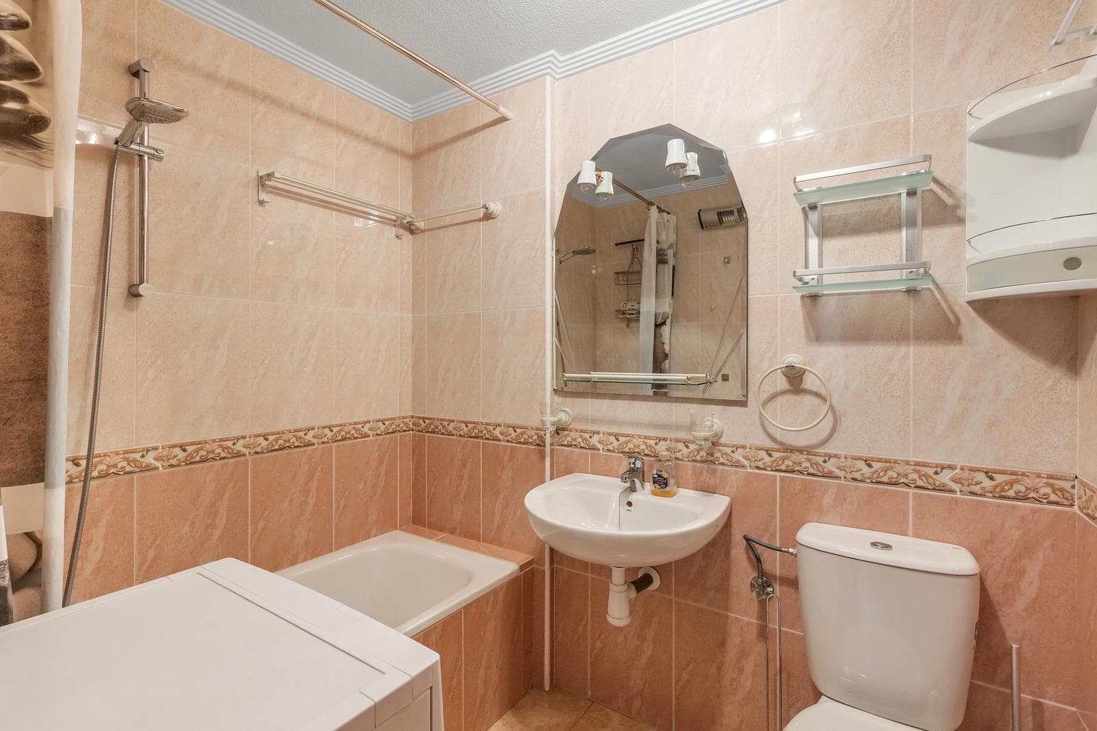 2 bed Middle Floor Apartment in Orihuela Costa - 25