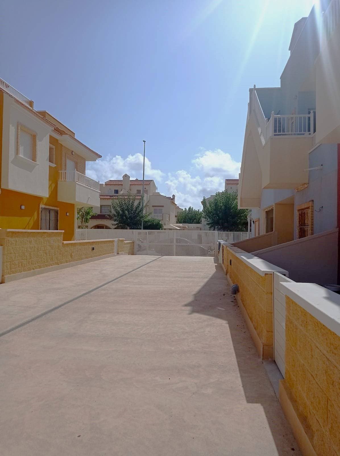 Adosada de 2 dormitorios en Pilar de la Horadada - 17