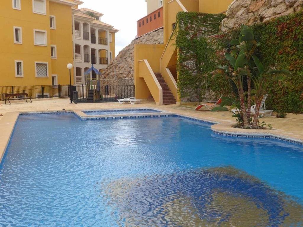 Apartamento Planta Media de 3 dormitorios en Orihuela Costa - 12