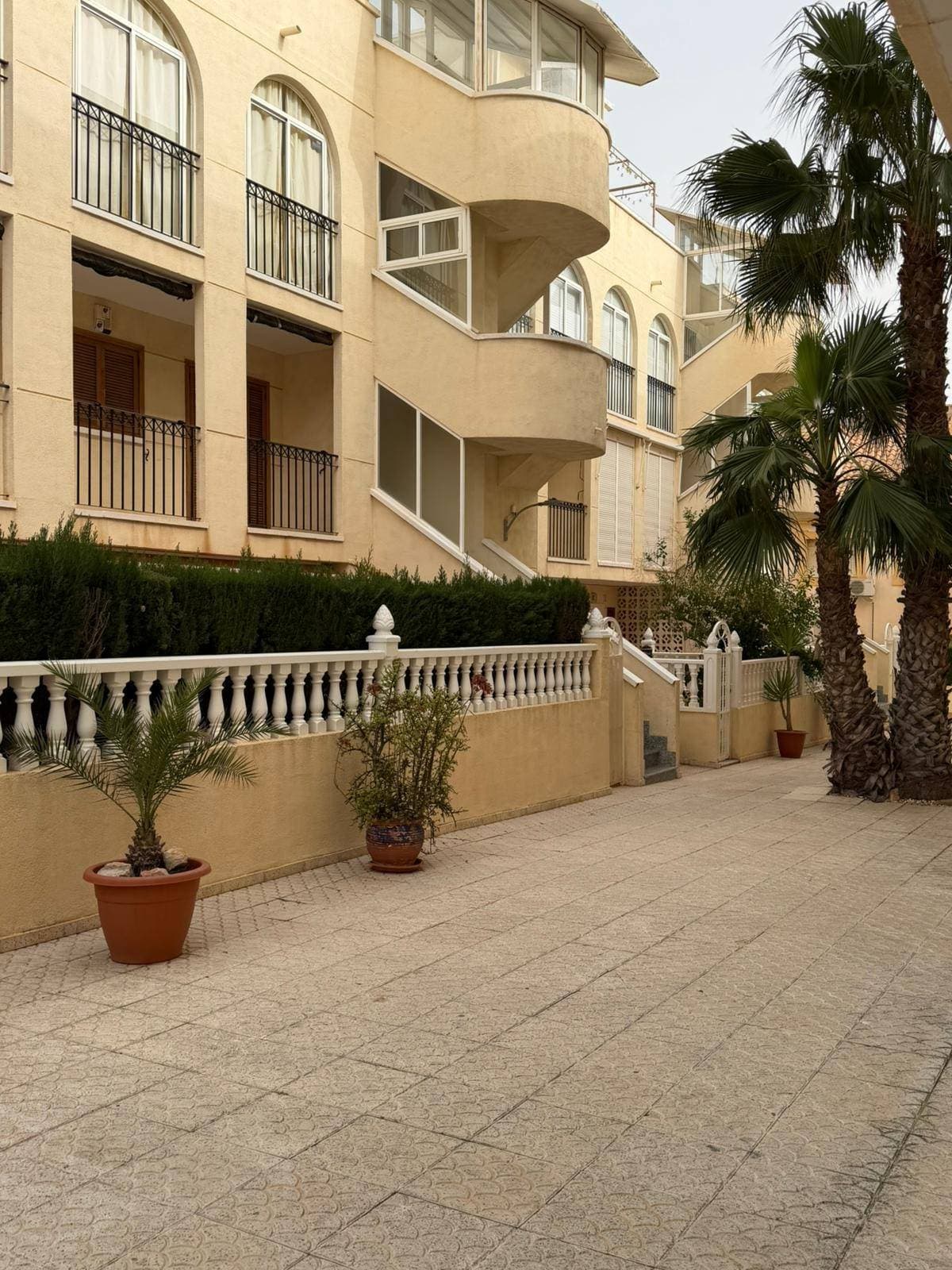 Apartamento Planta Media de 2 dormitorios en Orihuela Costa - 2