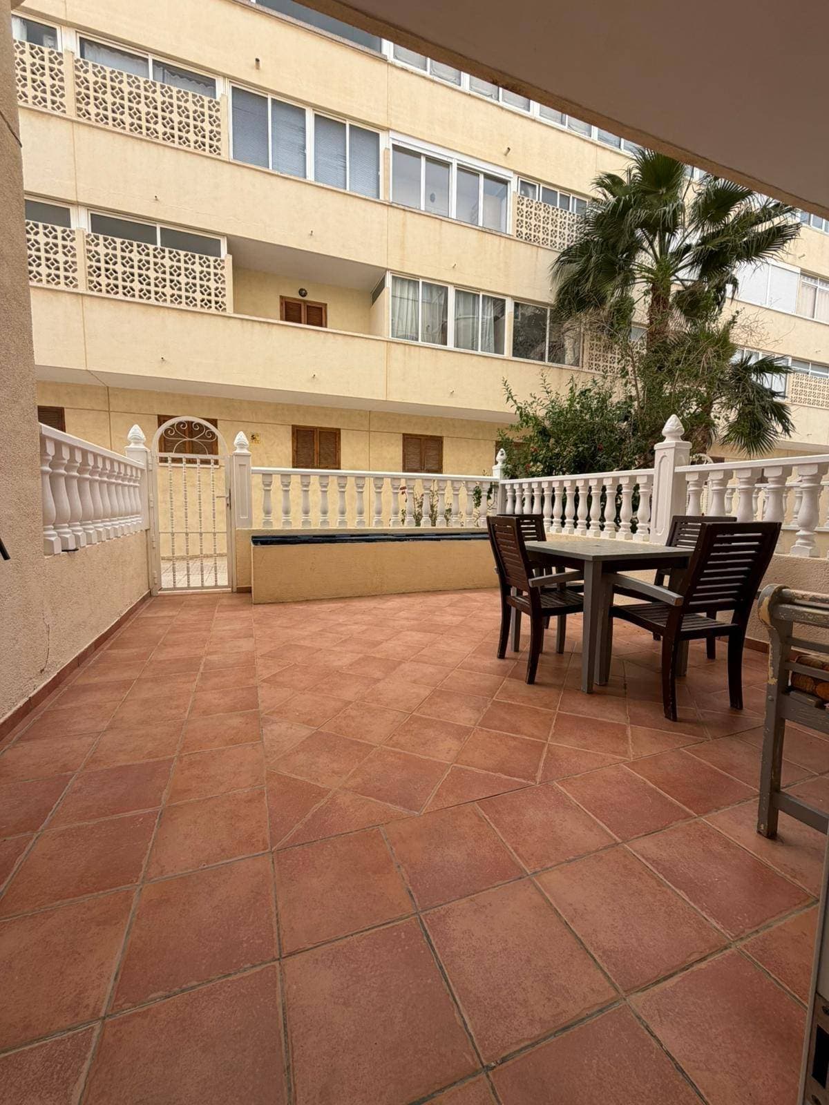 Apartamento Planta Media de 2 dormitorios en Orihuela Costa - 3