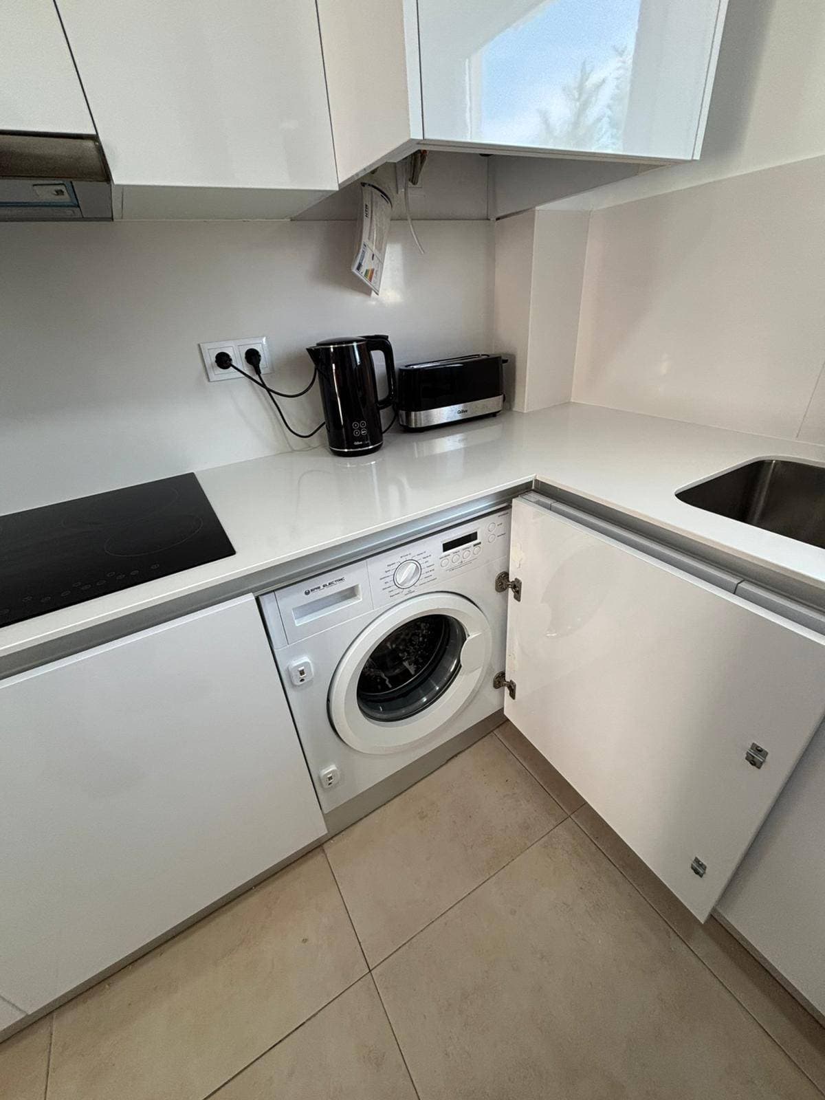 2 bed Middle Floor Apartment in Orihuela Costa - 10