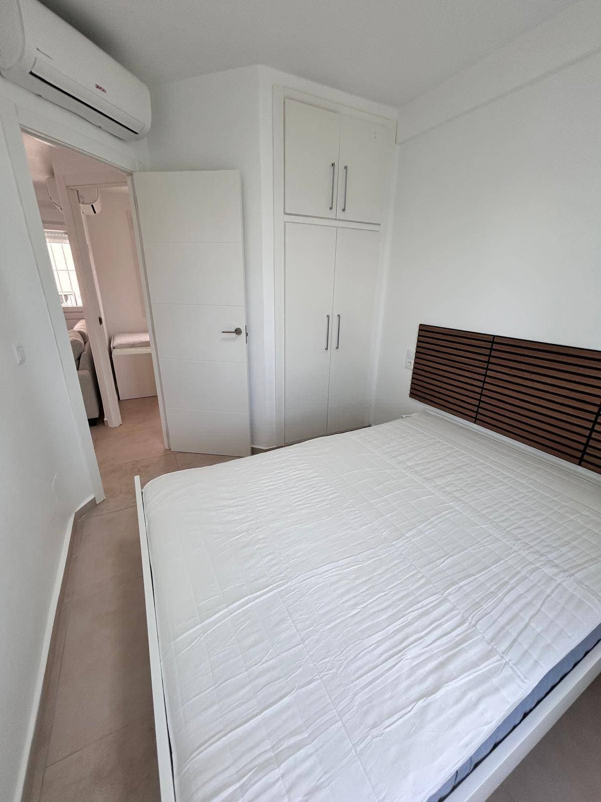 2 bed Middle Floor Apartment in Orihuela Costa - 15