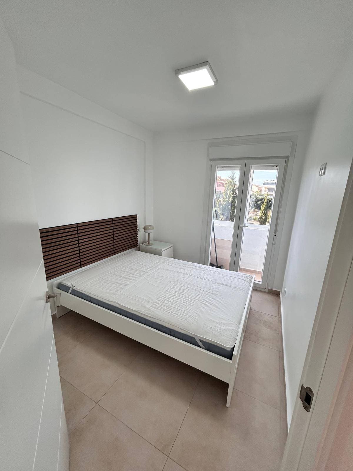 2 bed Middle Floor Apartment in Orihuela Costa - 18