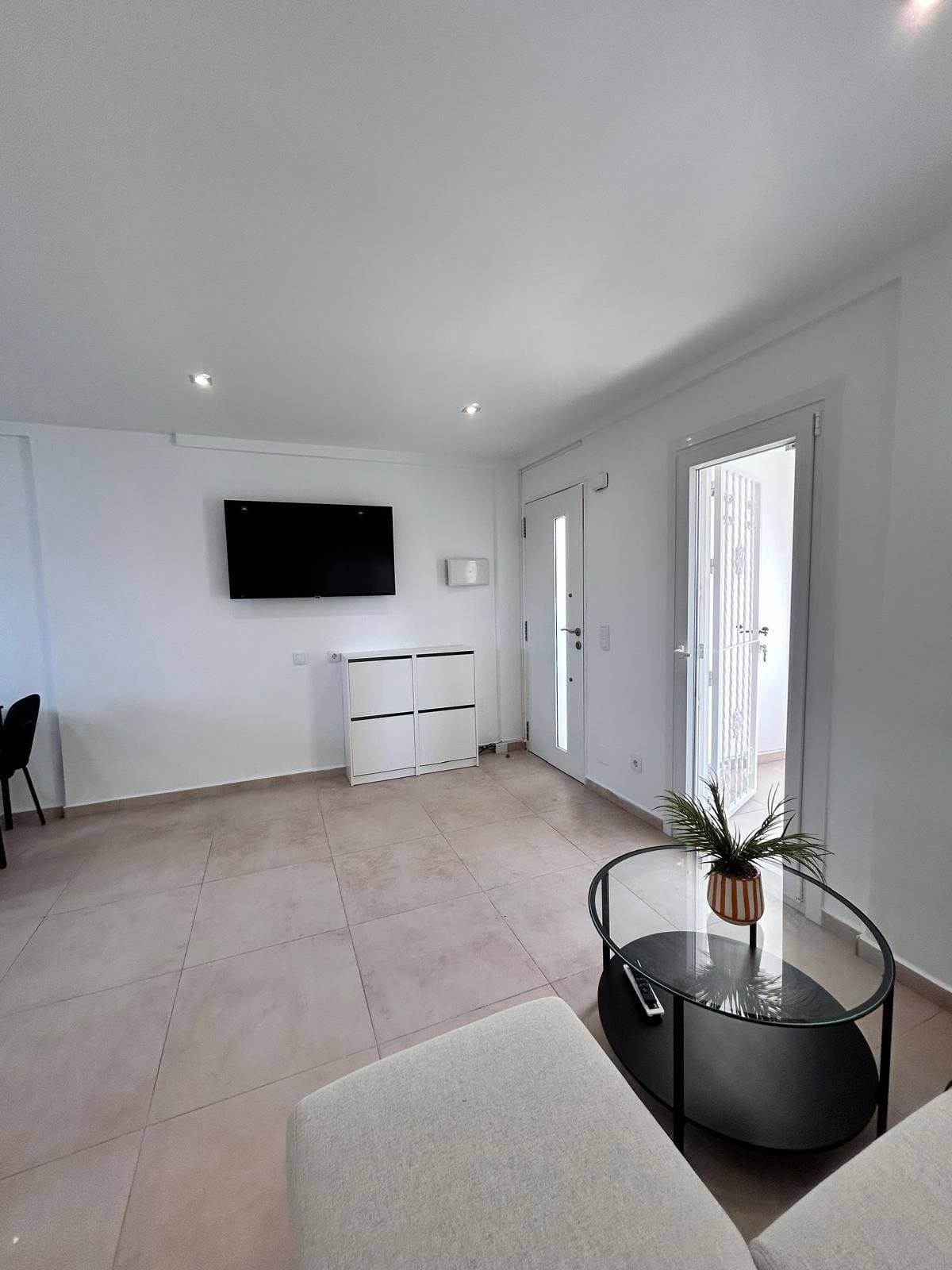 2 bed Middle Floor Apartment in Orihuela Costa - 7