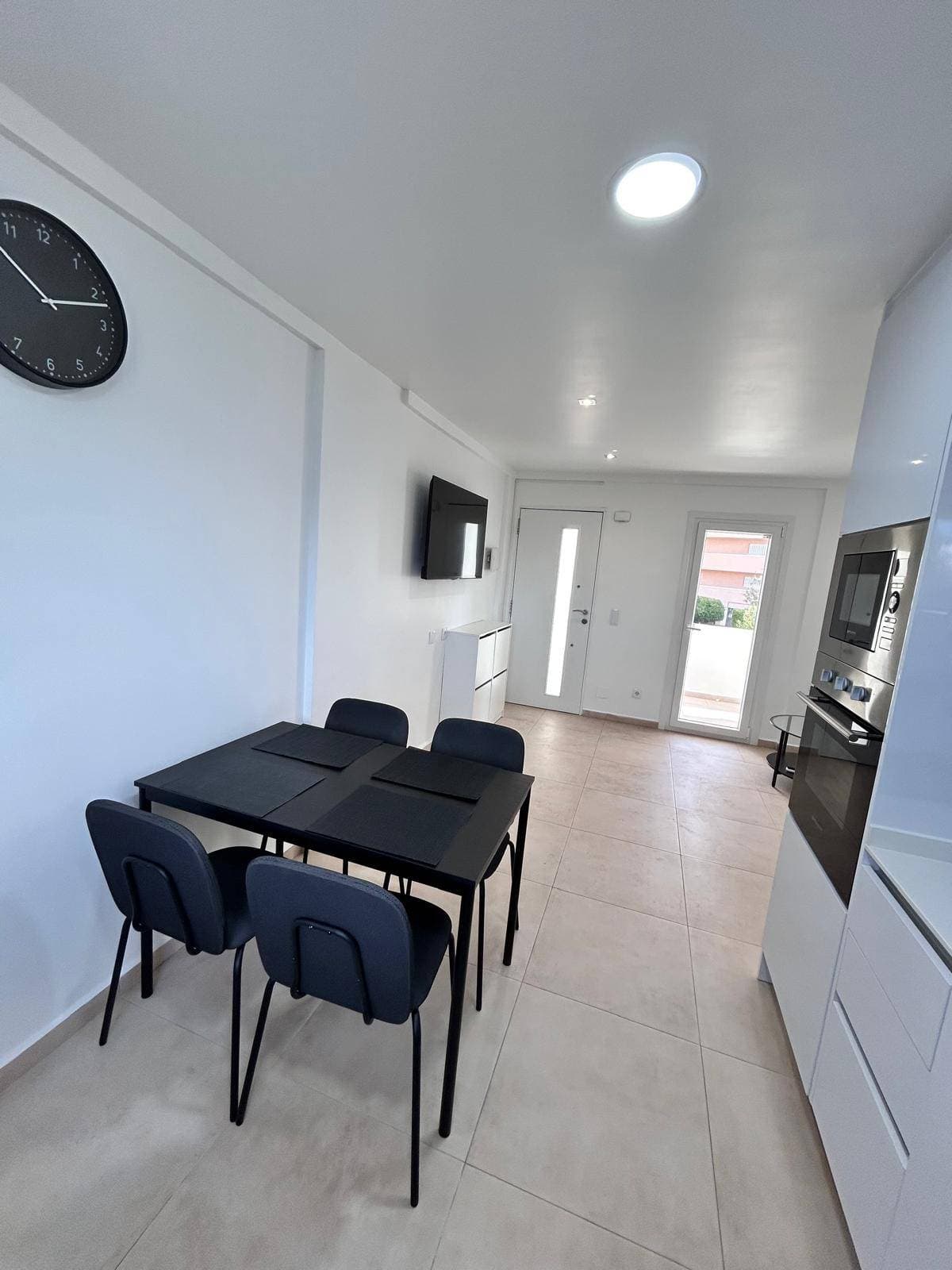 2 bed Middle Floor Apartment in Orihuela Costa - 8