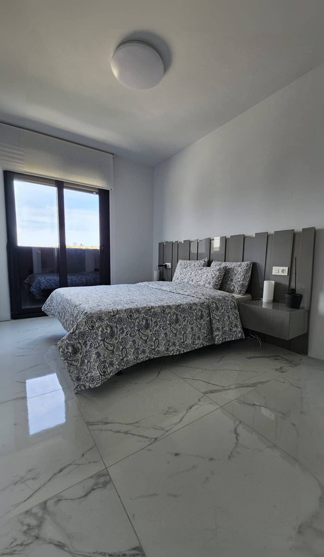 2 bed Middle Floor Apartment in Orihuela Costa - 4