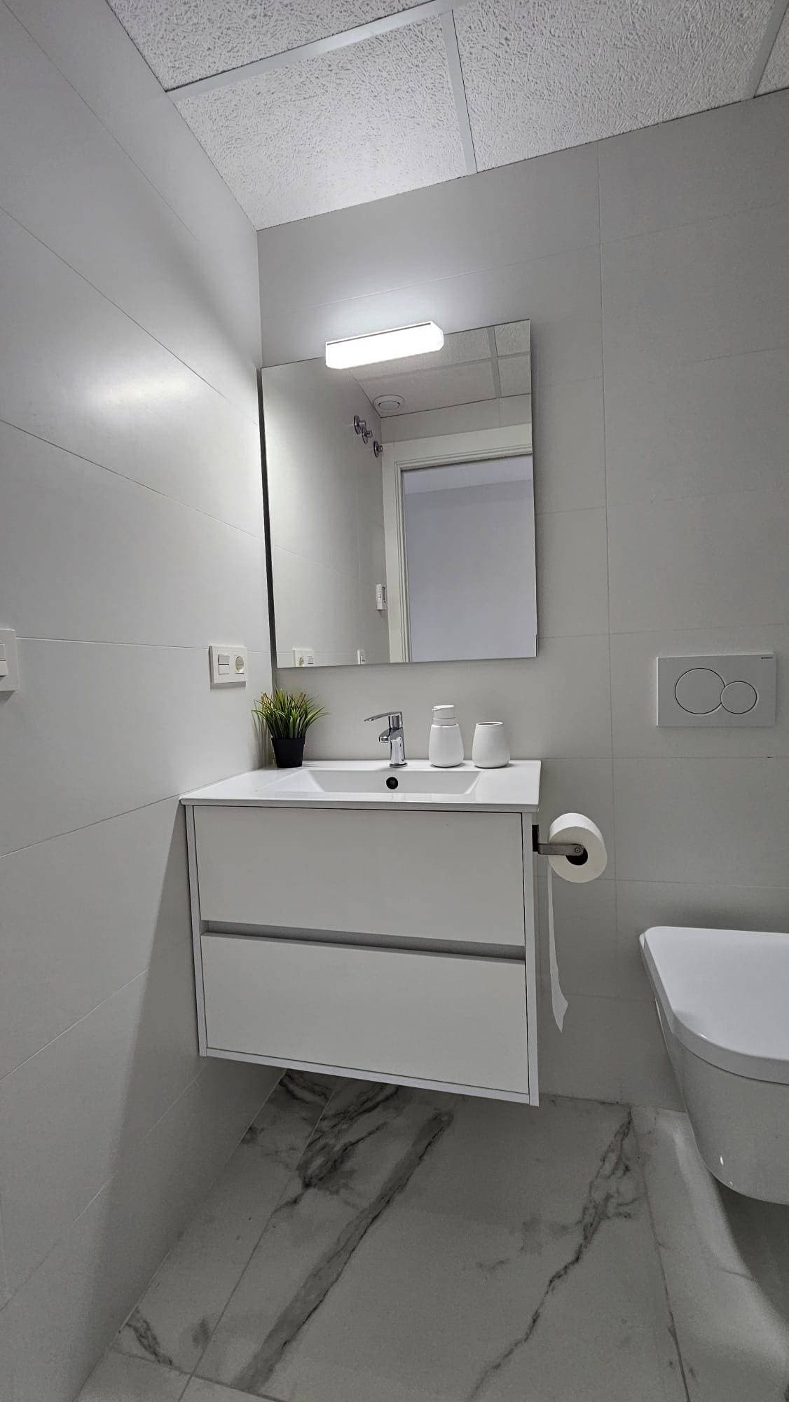 2 bed Middle Floor Apartment in Orihuela Costa - 6
