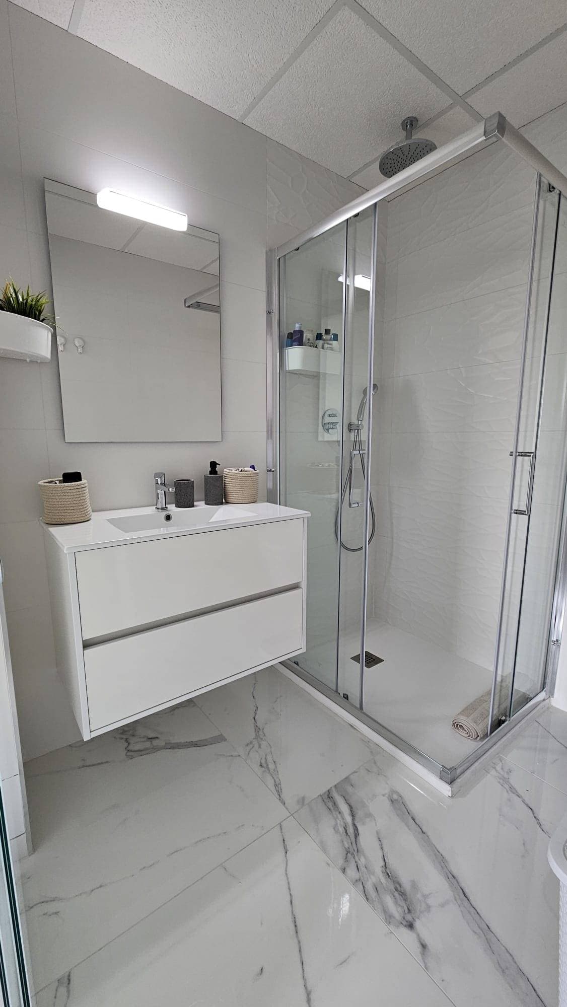 2 bed Middle Floor Apartment in Orihuela Costa - 9