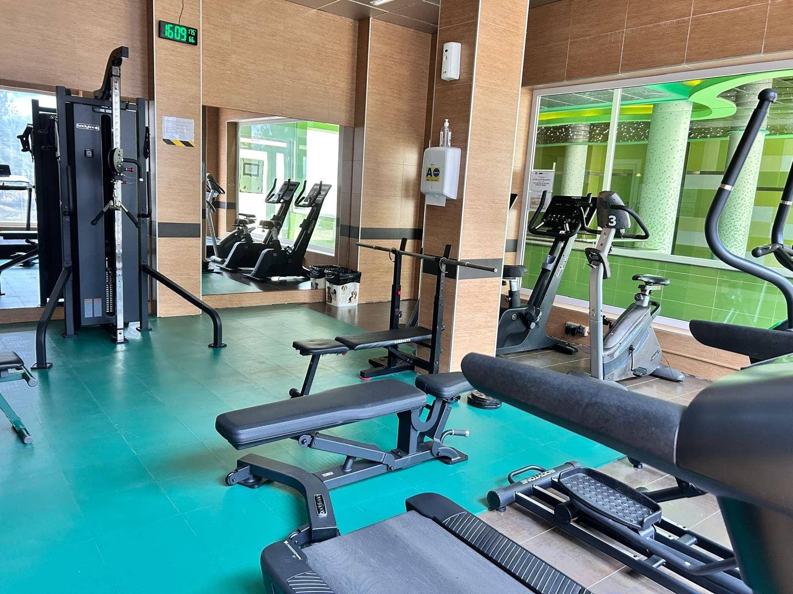 2 bed Middle Floor Apartment in Orihuela Costa - 27