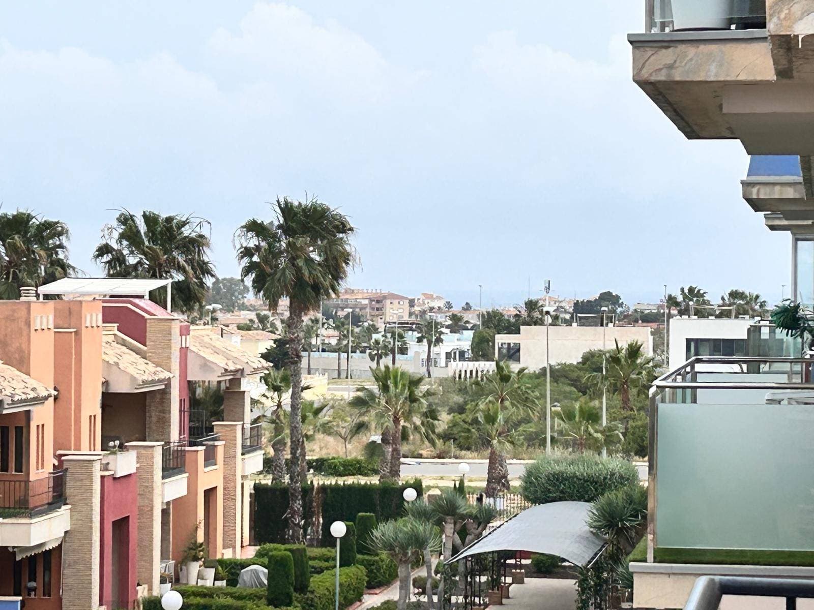2 bed Middle Floor Apartment in Orihuela Costa - 40