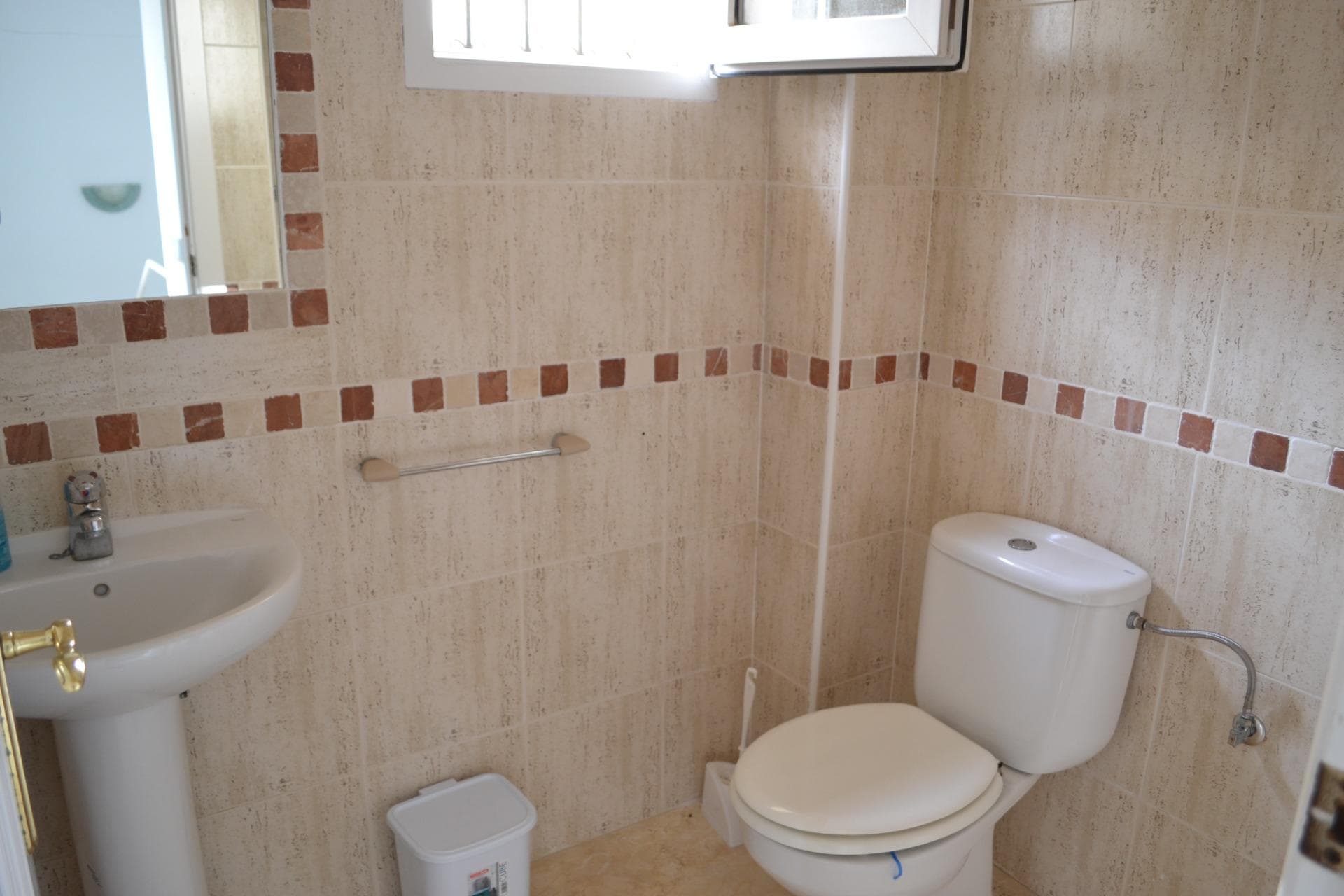 Semi-Vrijstaande Villa met 3 slaapkamers in Orihuela Costa - 32