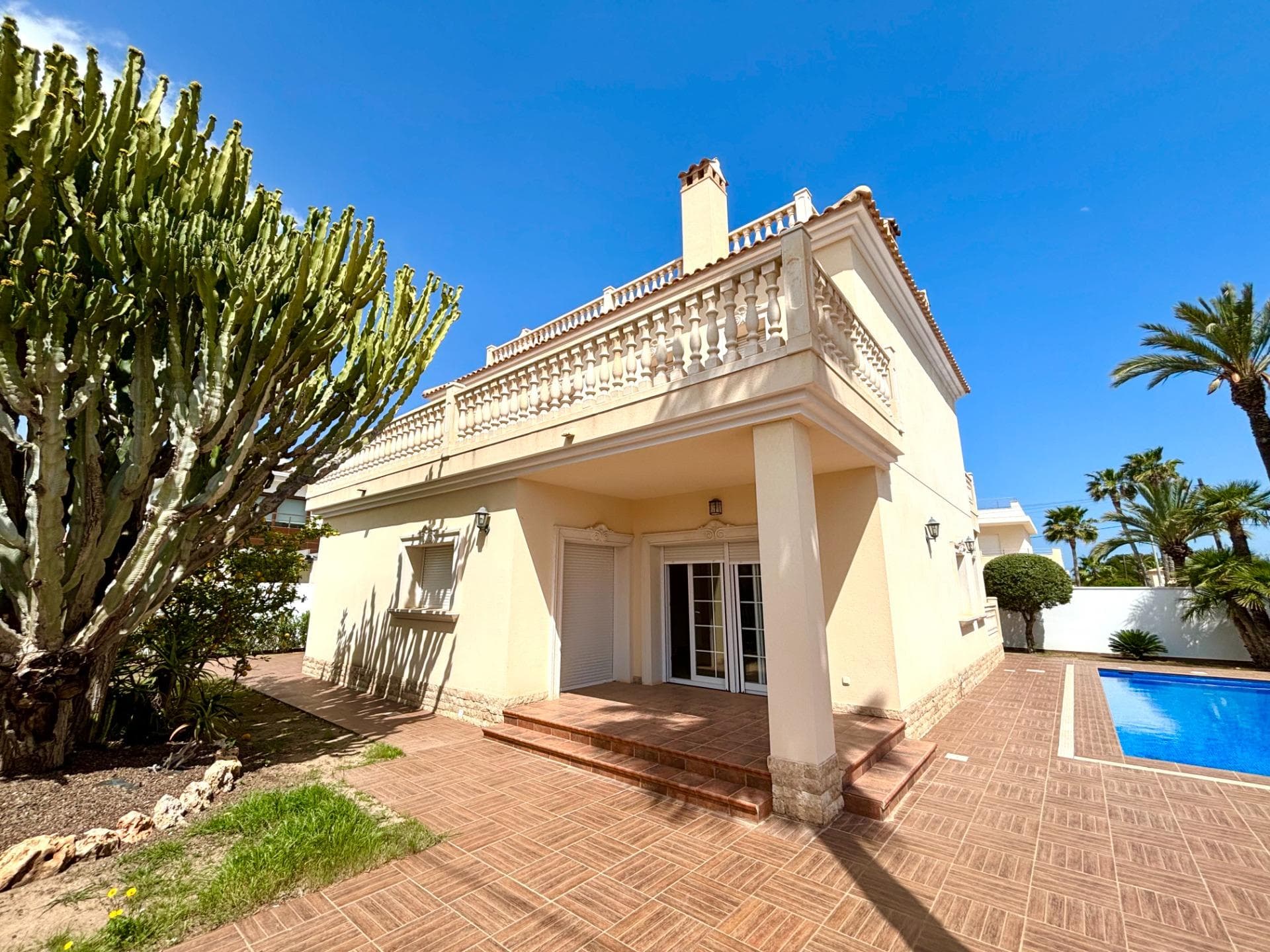 Vrijstaande Villa met 4 slaapkamers in Cabo Roig - 1