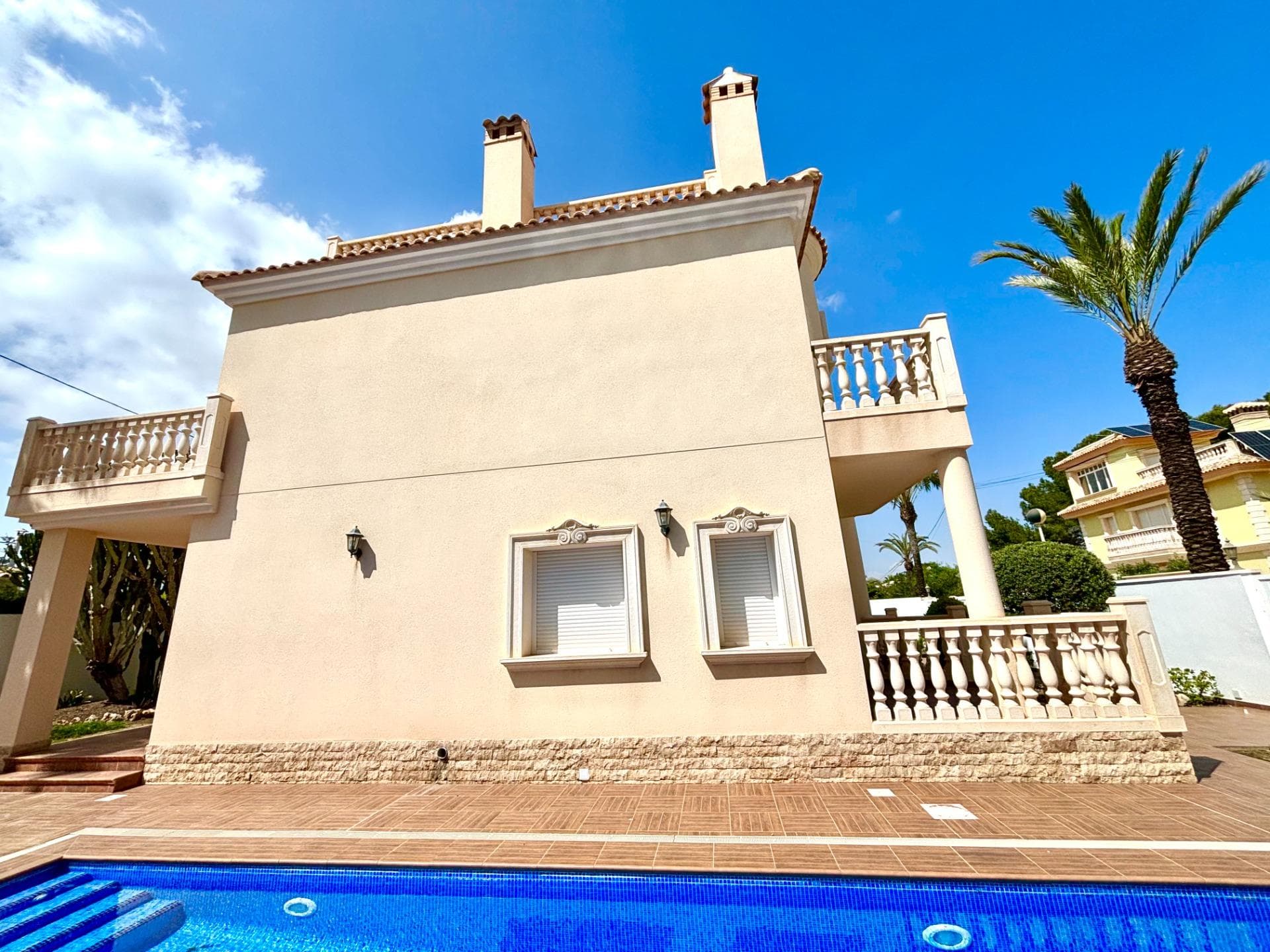 Vrijstaande Villa met 4 slaapkamers in Cabo Roig - 2