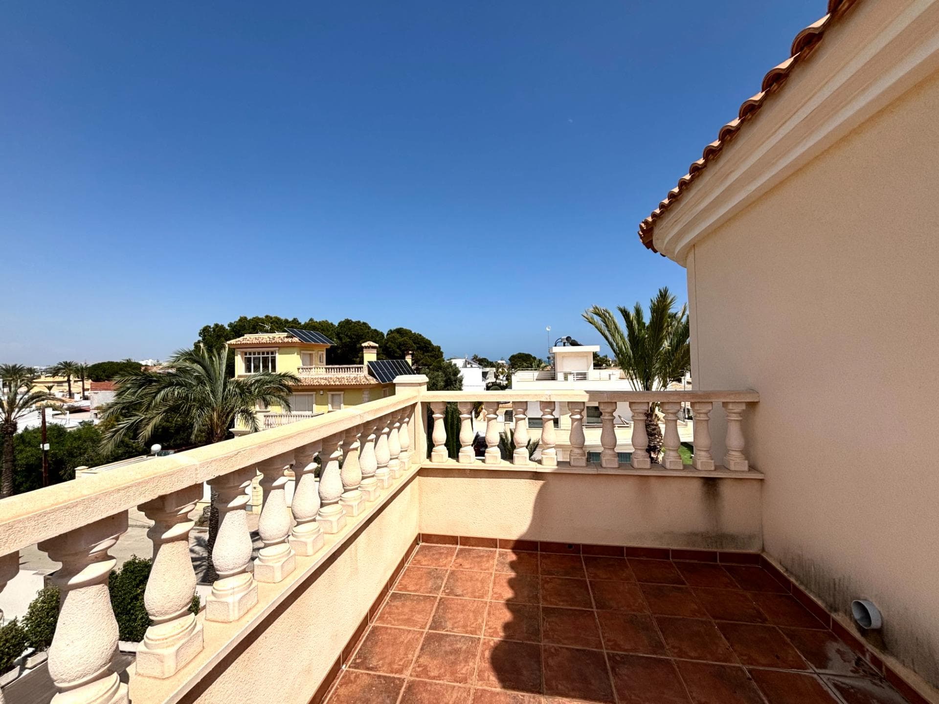 Vrijstaande Villa met 4 slaapkamers in Cabo Roig - 23